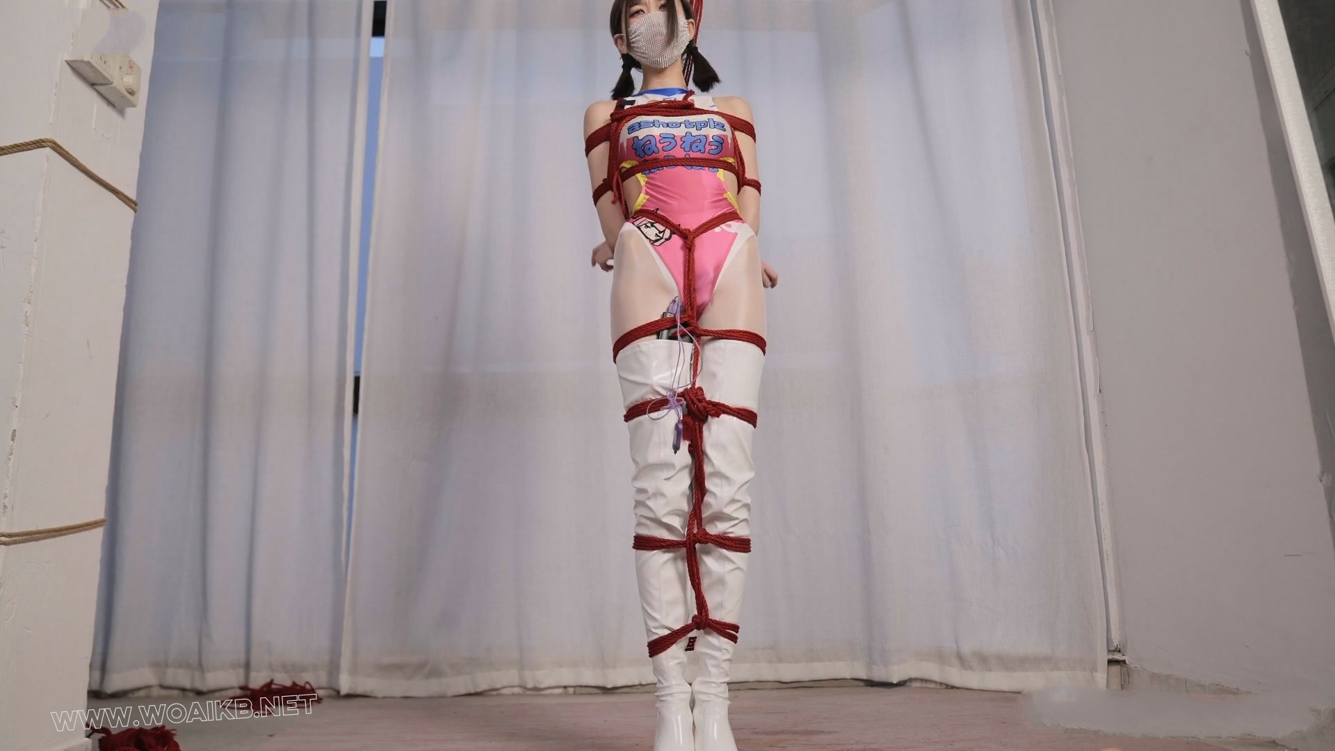 木马少女 清纯泳装白靴少女 三角木马放置强高 口水如瀑 滴落 蛇缚放置 木马放置 多 预览图