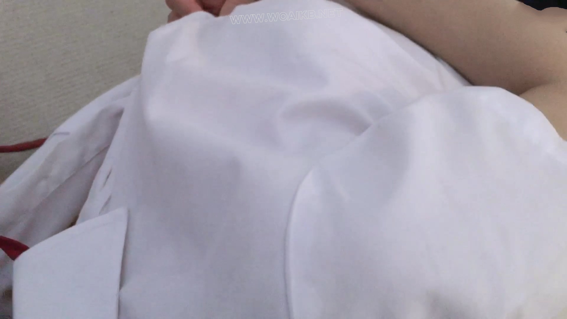 【尤美加奈】JK少女独自在家，看小黄漫自缚被闯入！自缚蛇缚 X 自戴口球 X 股绳 X 预览图