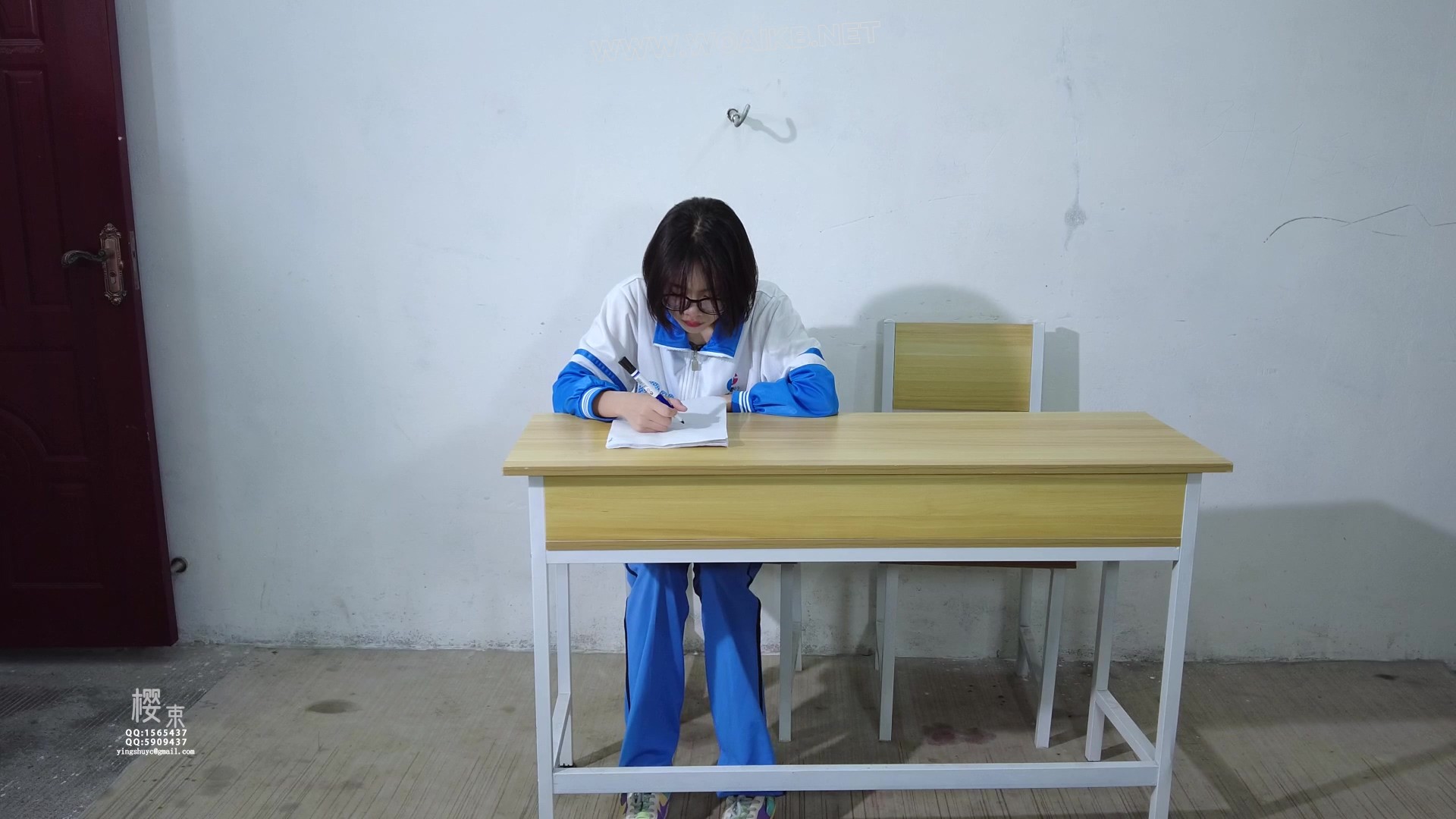 《作弊惩戒》18岁颜值在线的在校艺术生樱子暑期回归首发！知道樱子的都知道她的声… 封面图