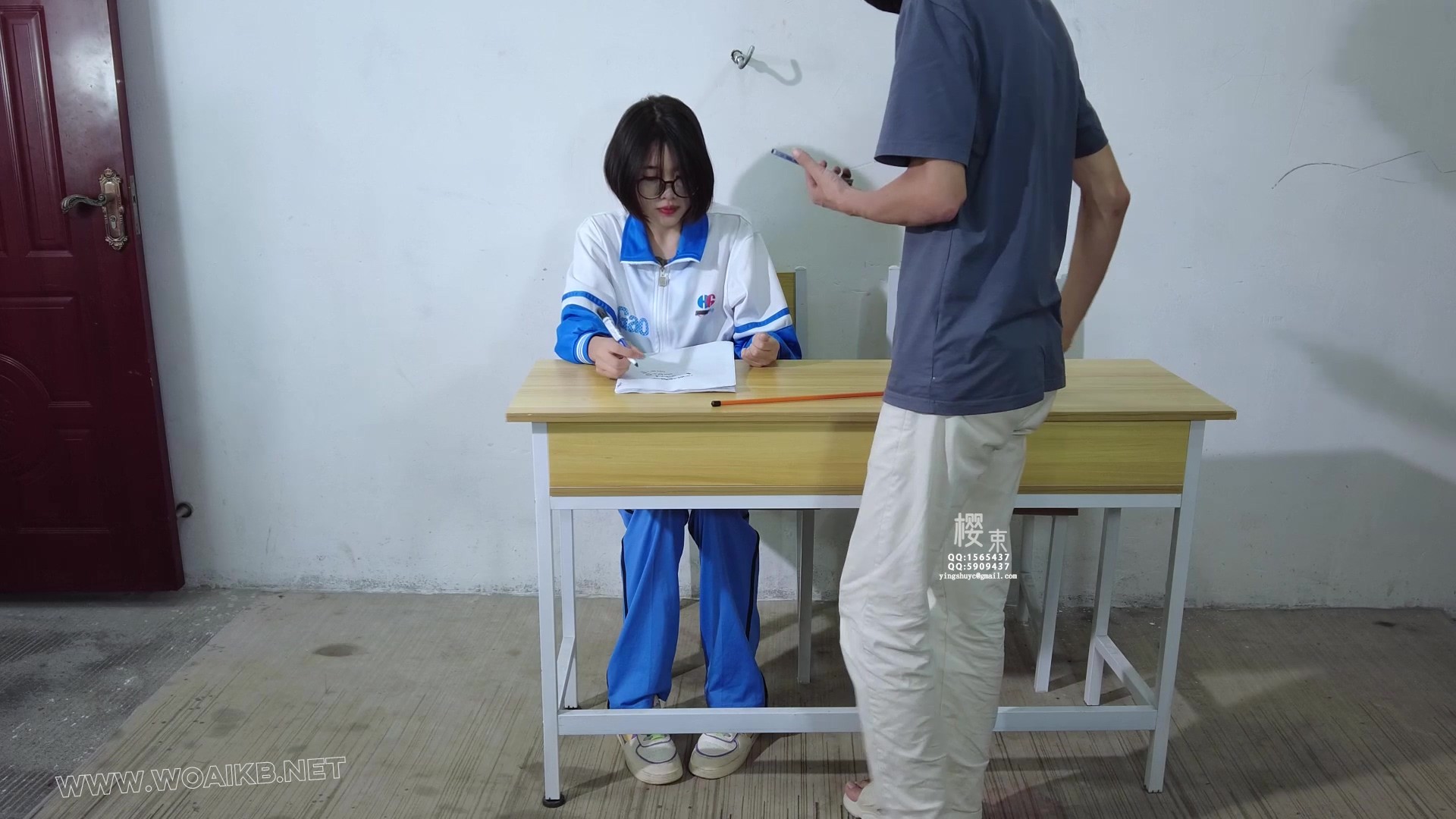 《作弊惩戒》18岁颜值在线的在校艺术生樱子暑期回归首发！知道樱子的都知道她的声 预览图