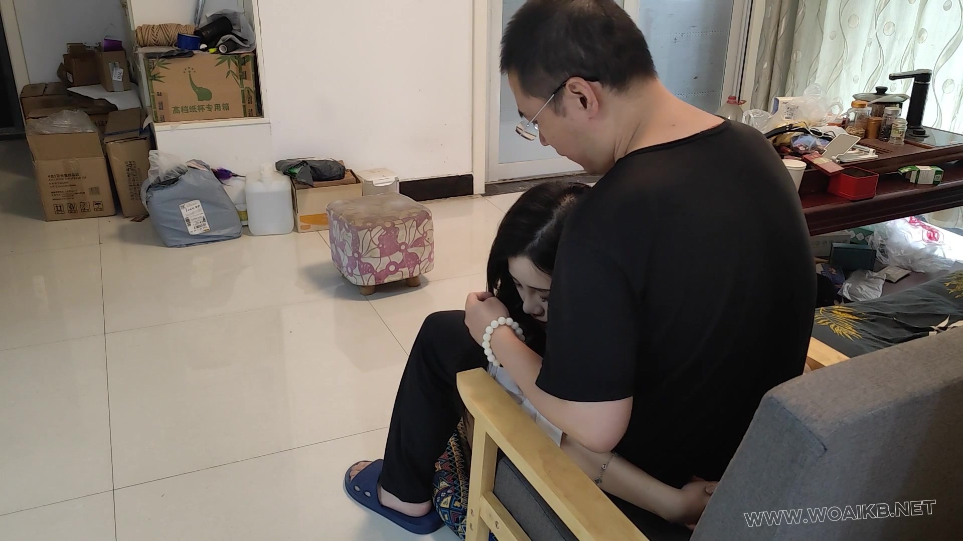 江奈 犯错的OL女秘书的饲育惩罚 吃香蕉 舔食牛奶 预览图