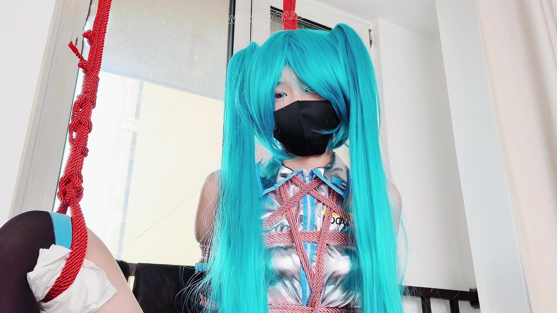 雪儿cos初音漫展结束遭BJ，吊缚初体验，被玩坏的一天….ZDB 电击 QG 谁来拯救可怜… 封面图