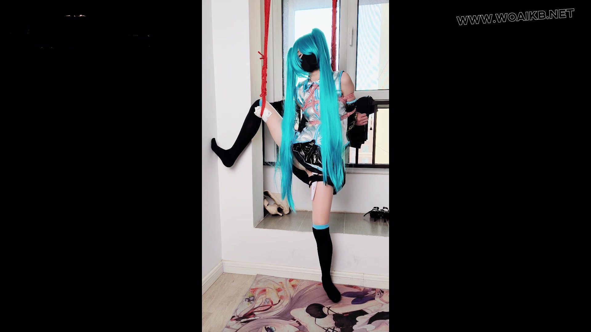 雪儿cos初音漫展结束遭BJ，吊缚初体验，被玩坏的一天 .ZDB 电击 QG 谁来拯救可怜 预览图
