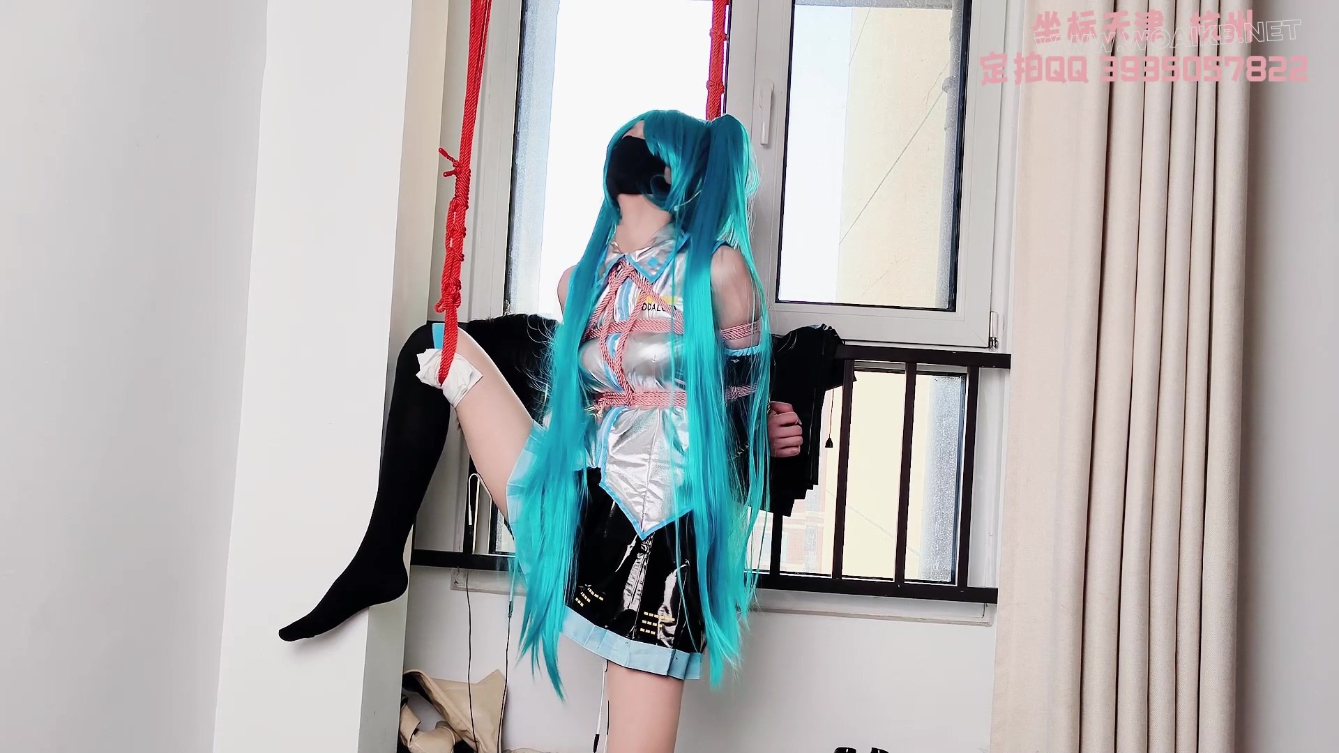 雪儿cos初音漫展结束遭BJ，吊缚初体验，被玩坏的一天 .ZDB 电击 QG 谁来拯救可怜 预览图