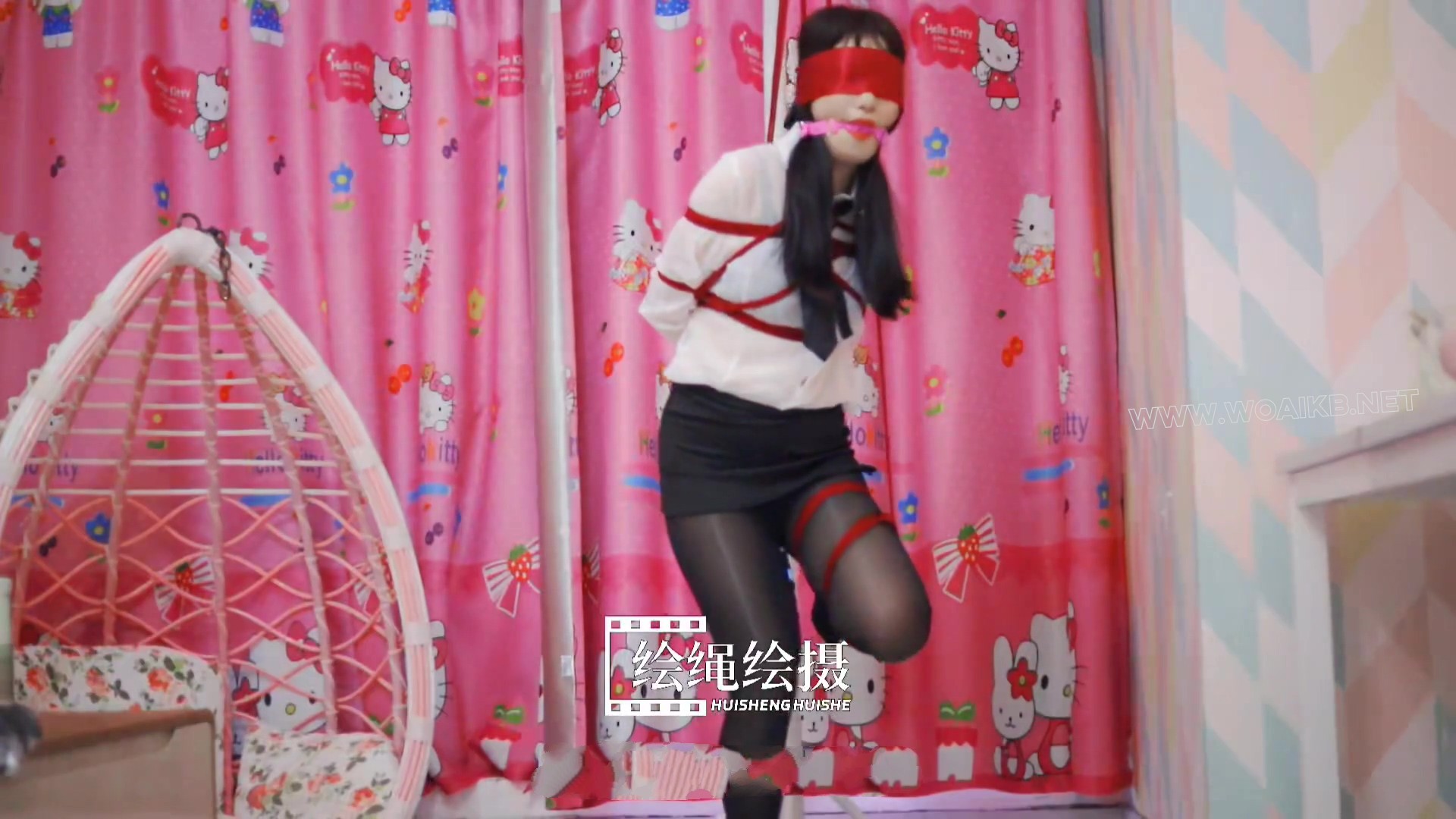 某知名大学的学生体验绳缚调教 预览图