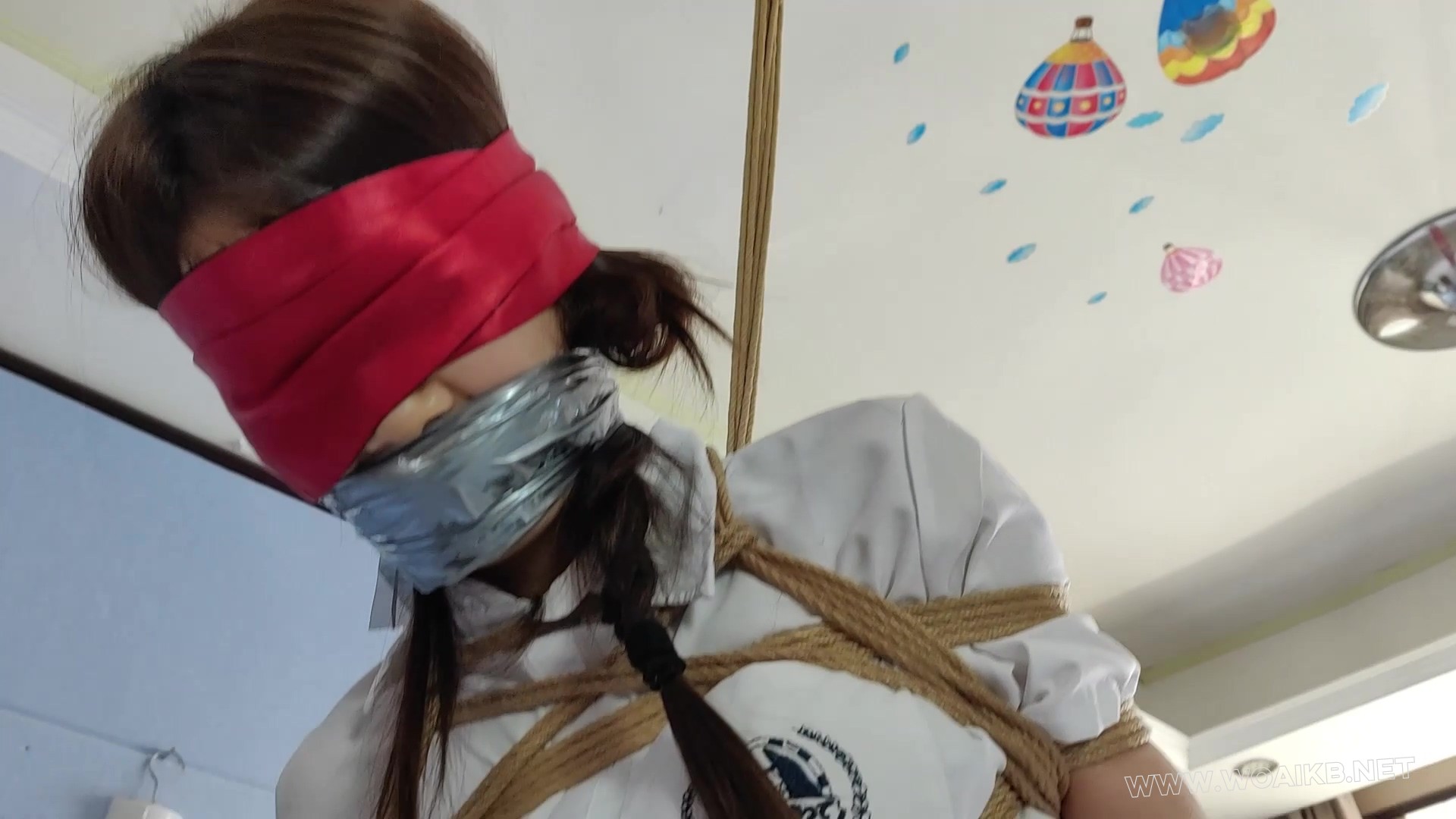 邻家女孩被大叔绑架~她会经历什么呢~ 预览图