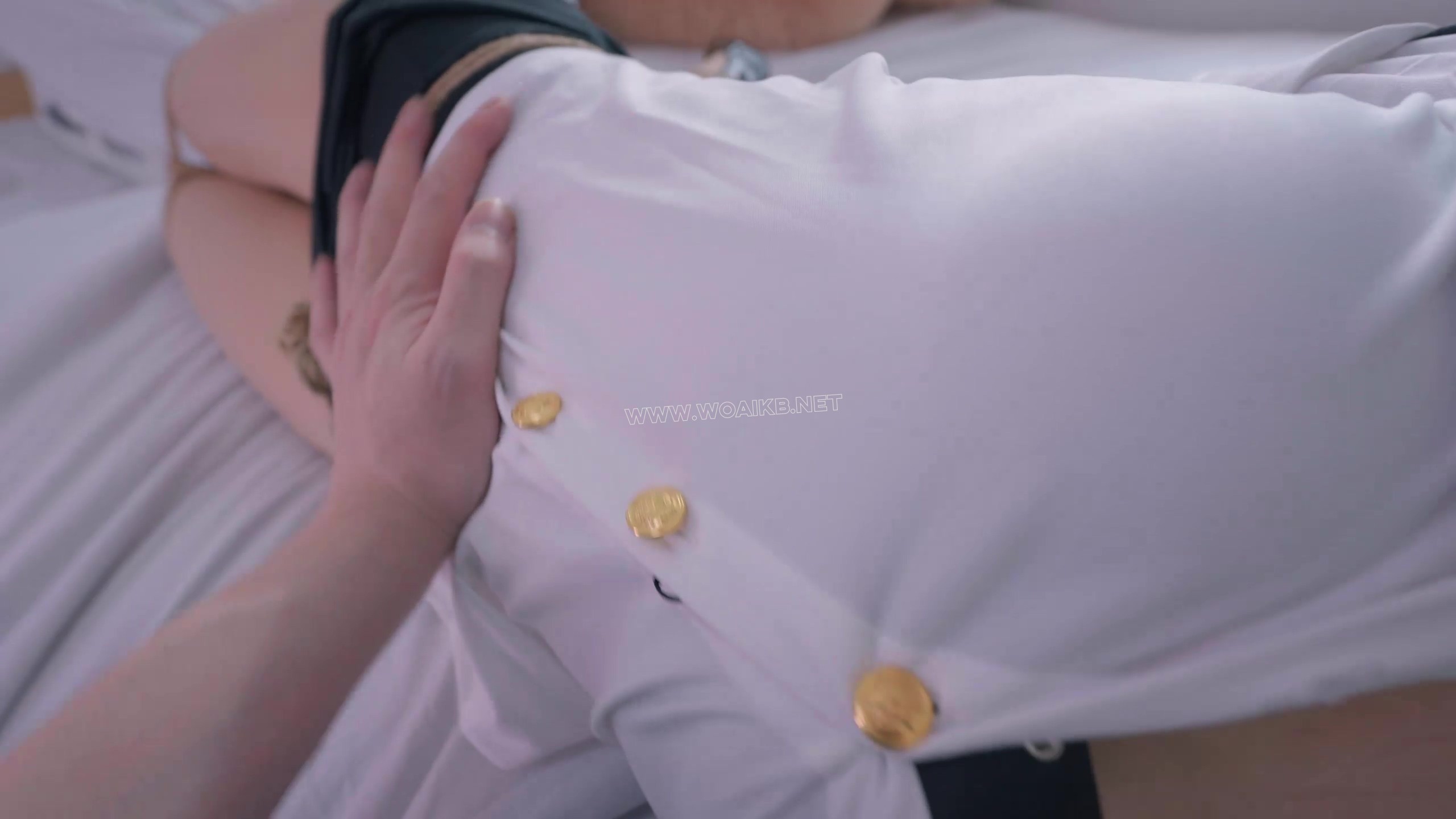 《女老师的秘密》去女老师家补课，竟然发现她在偷看绳片！趁机威胁老师，好好“教 预览图