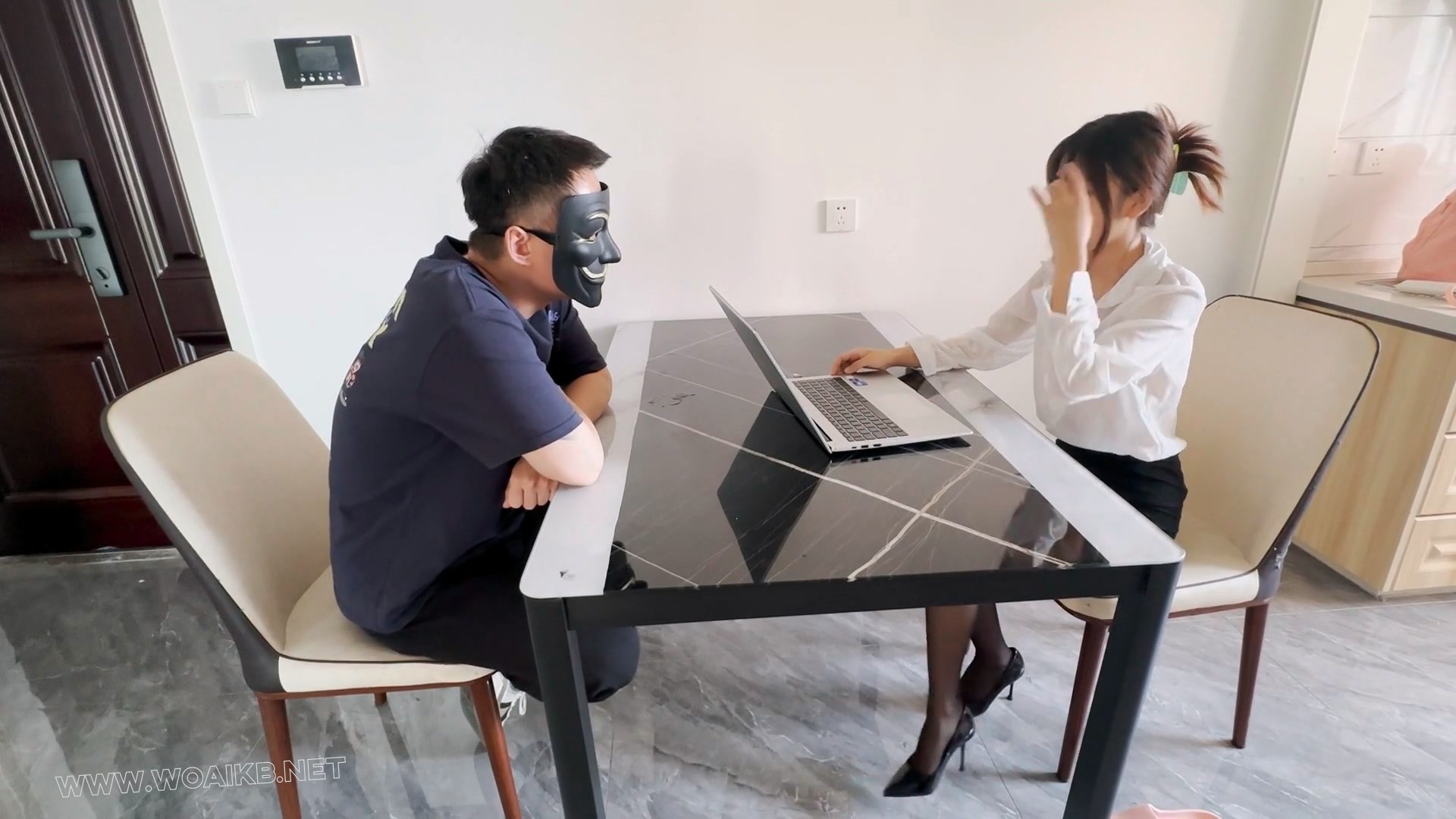 黑丝小月老师的秘密被发现 真空自缚 前后驷马 花样股绳 堵嘴R胸凌辱 封面图