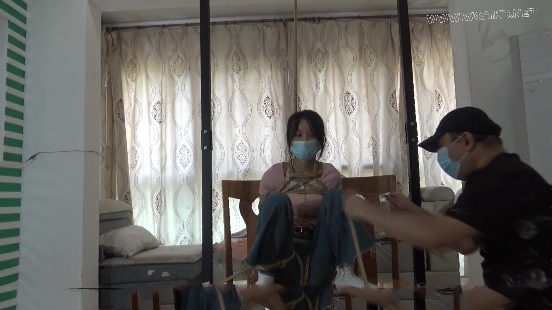 【琳媚】圈养小M系列 M腿蹲坐吊绑 棒棒强G玩凶 最后把她一个人丢着忍耐 预览图