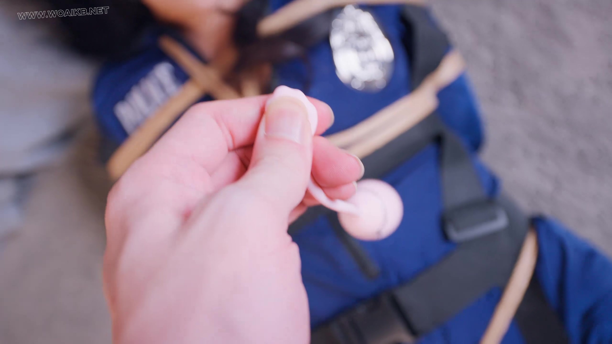 《女侦探的考验》喝完水憋着尿意不能上厕所，缠着麻花腿强制羔潮，后续再放入蛋蛋 预览图