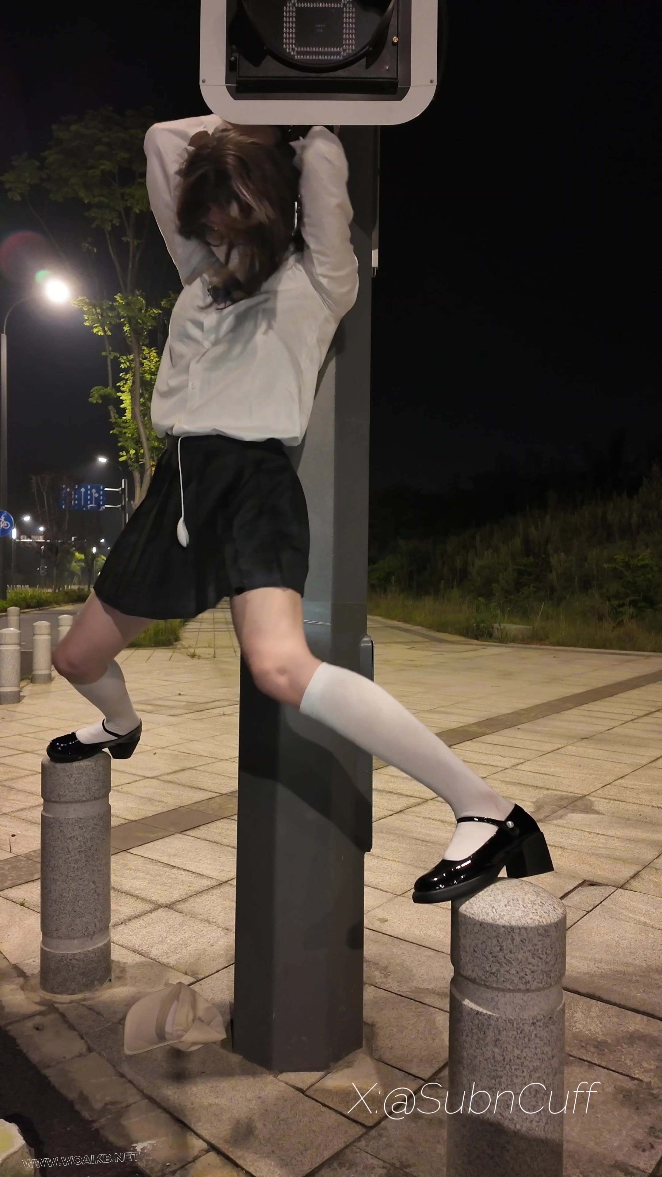 户外JK路灯吊缚SubM 预览图