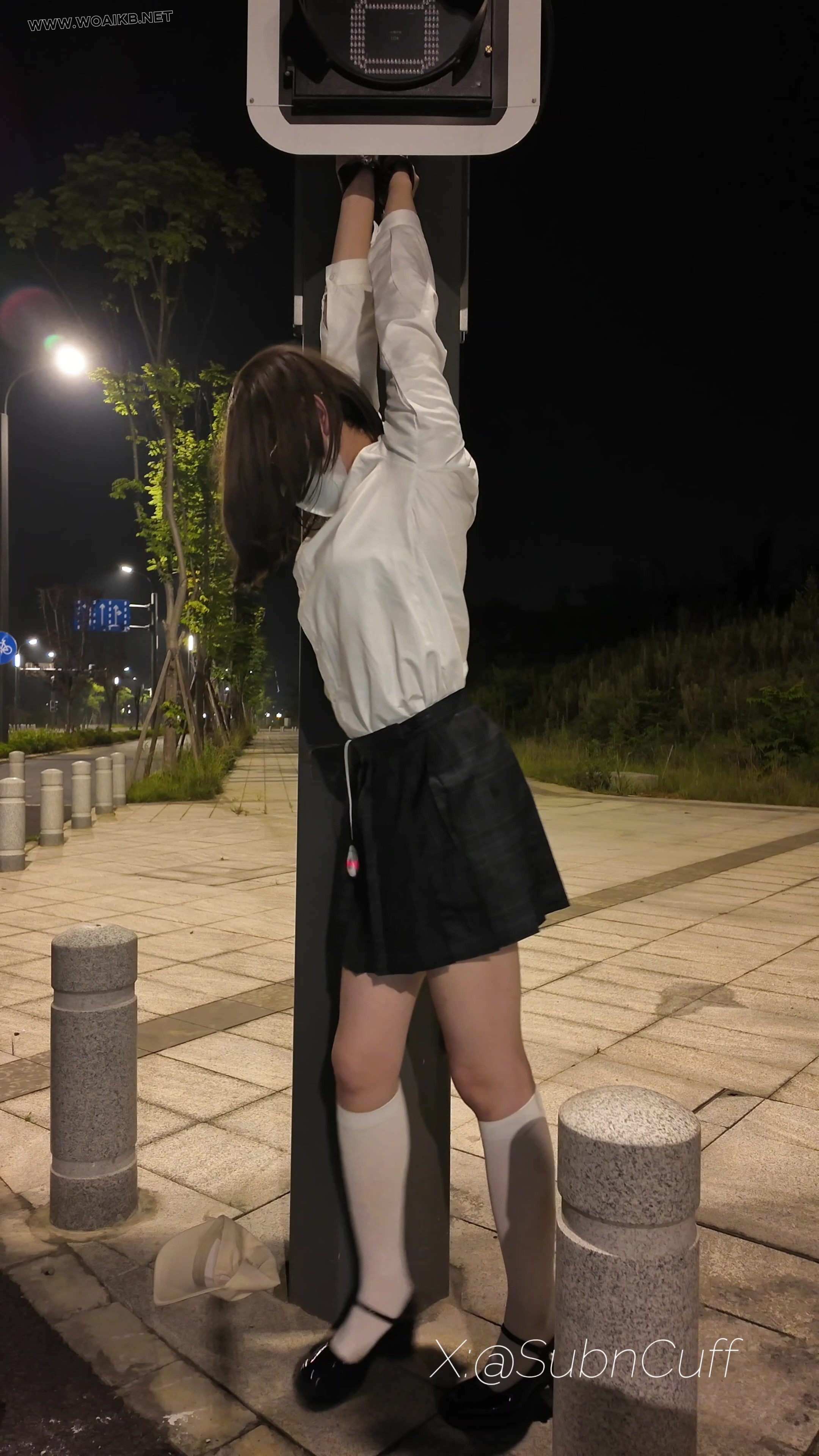户外JK路灯吊缚SubM 预览图
