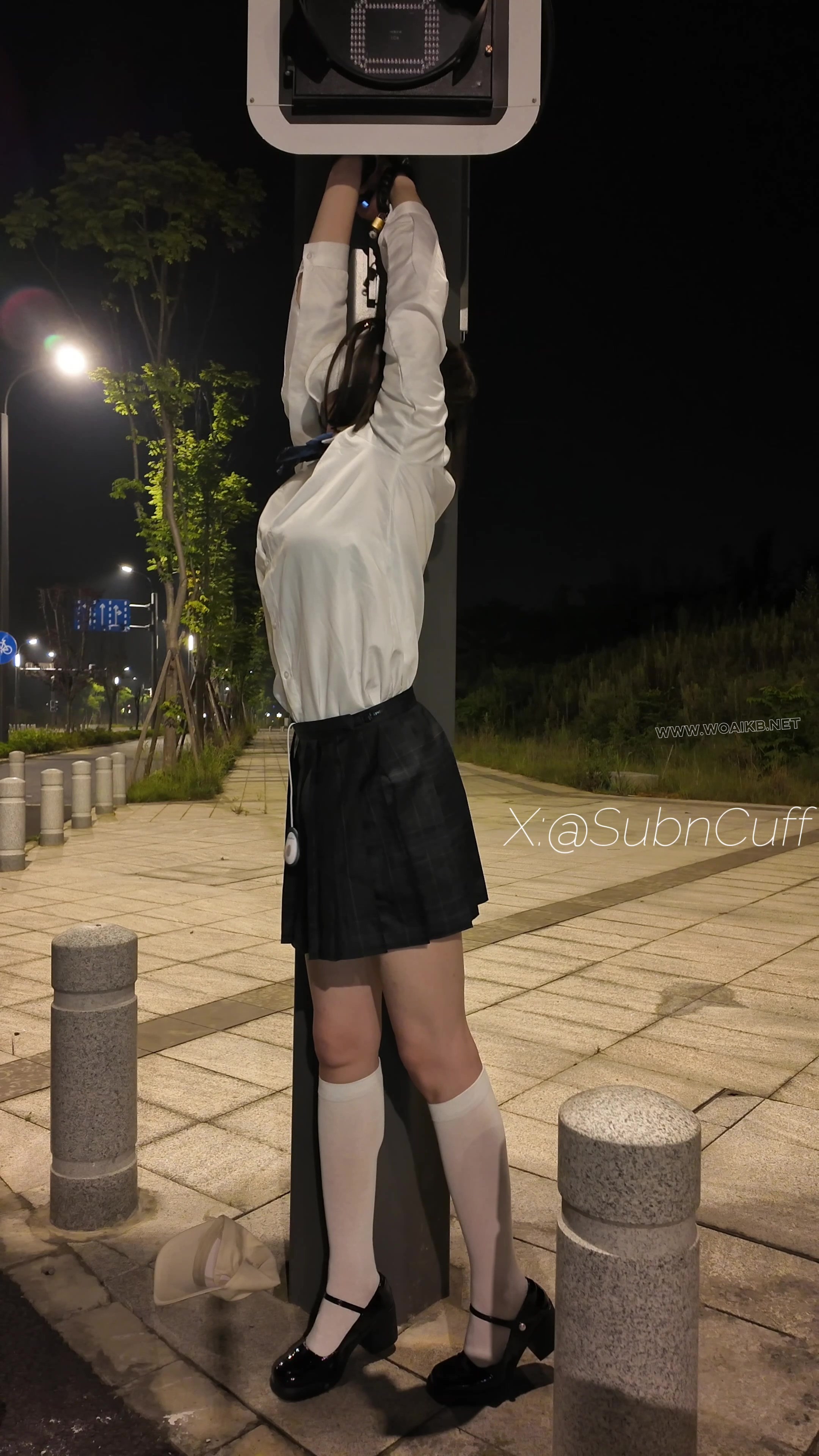 户外JK路灯吊缚SubM 预览图