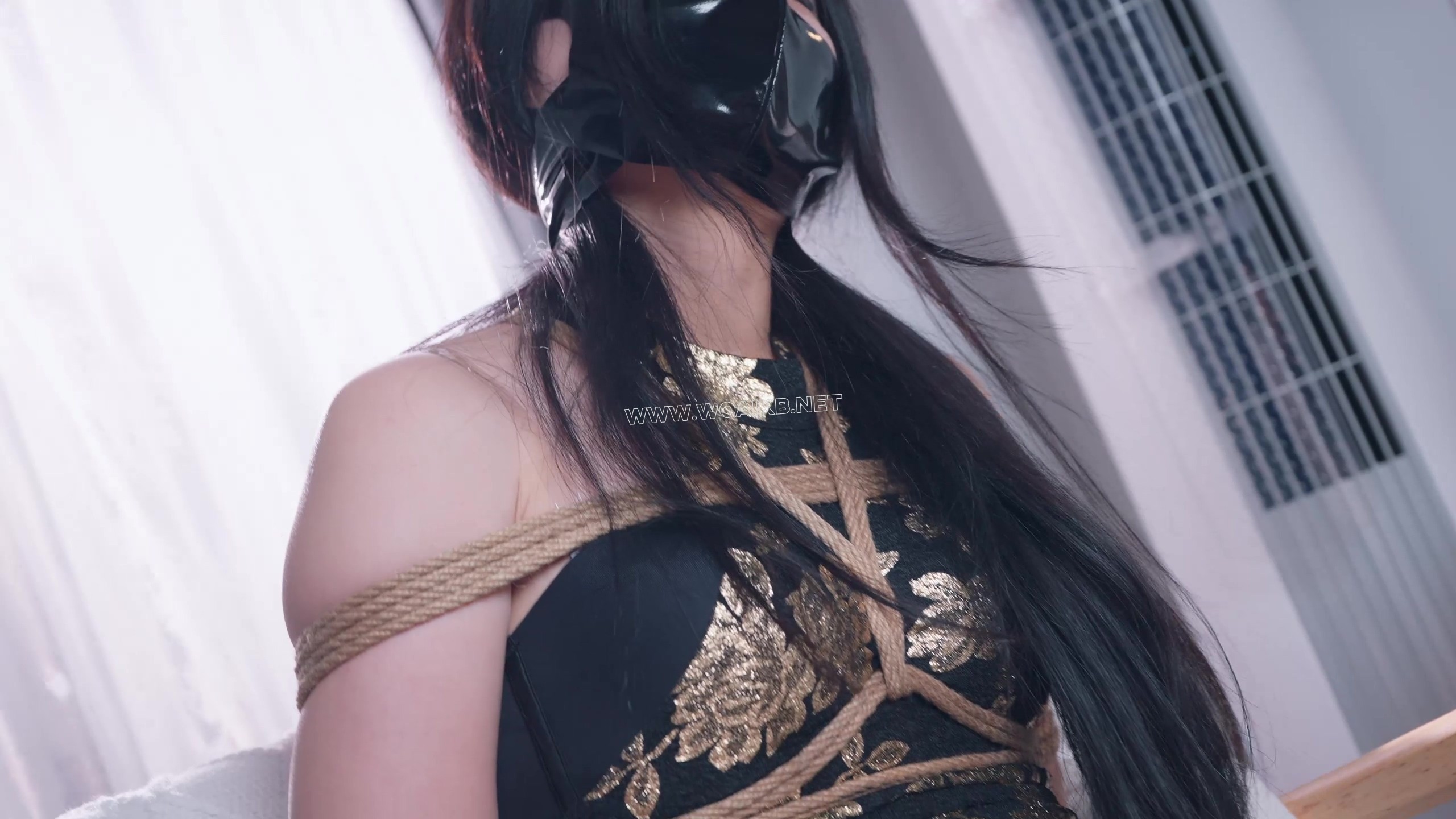 《欠债人妻》第二集 迷晕+重口丝袜堵嘴+胶带+TK+足铐+侵犯视角 原味丝袜堵贴胶带再 预览图