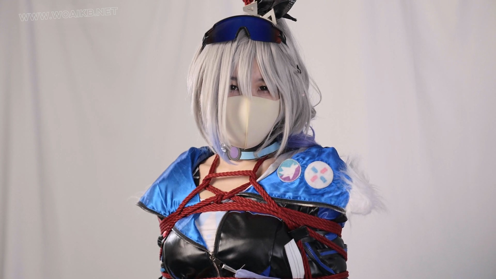 惩戒银狼 揉胸 捏乳 片足TK 玩弄网袜小jio 蛇缚放置 跳蛋郊狼大棒三重膏潮攻击 预览图