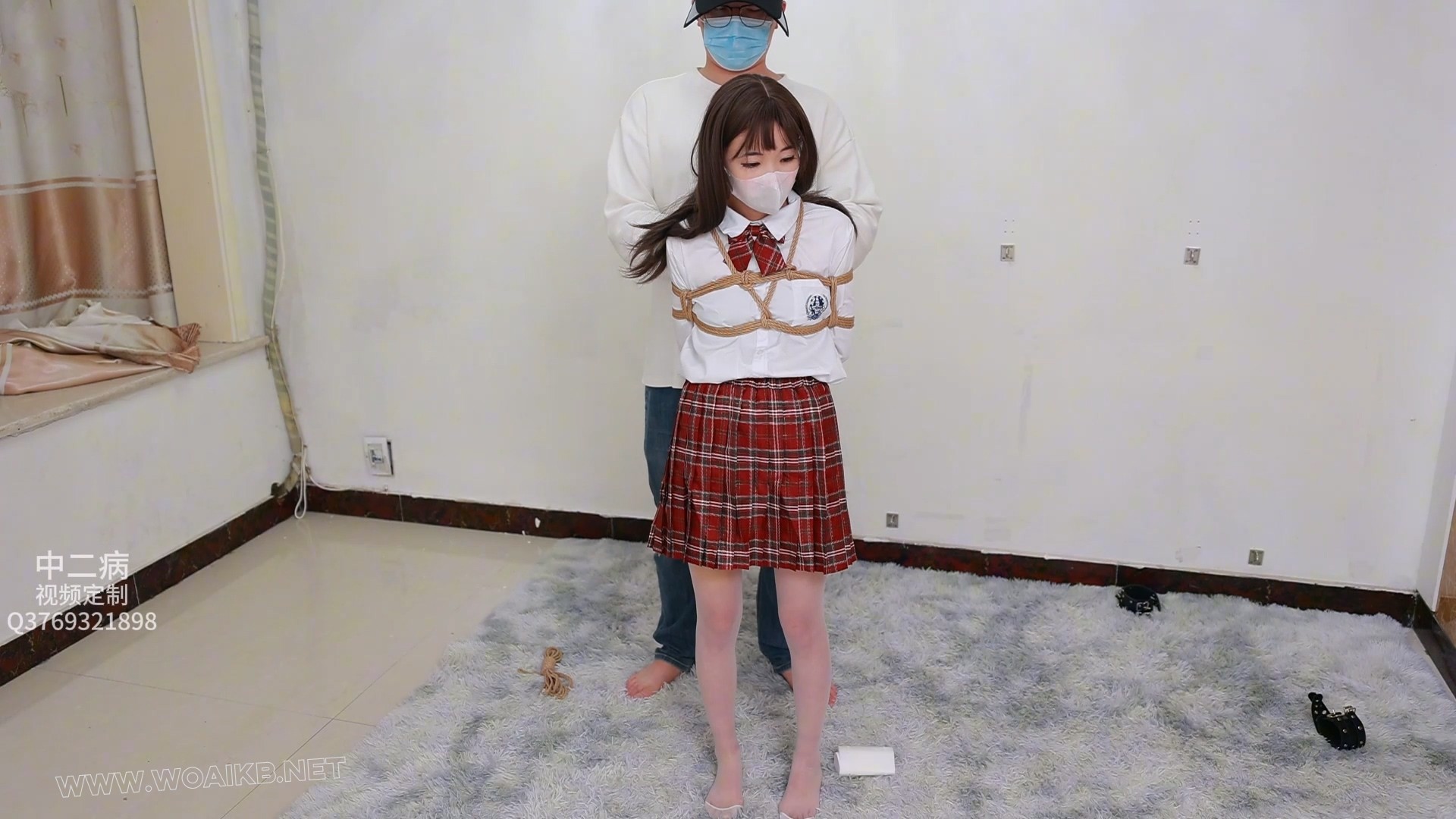 白丝小萝莉驷马绳缚体验玩弄玉足 预览图