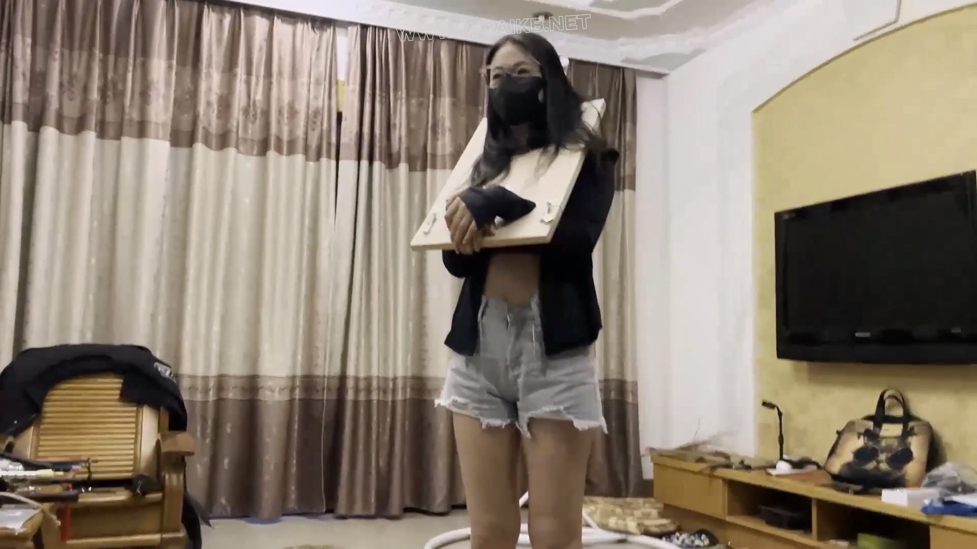 线下真实调教之超漂亮m阿然木枷镣铐调教！木枷锁+项圈+脚镣+海老缚+骑乘踩踏羞辱+… 封面图