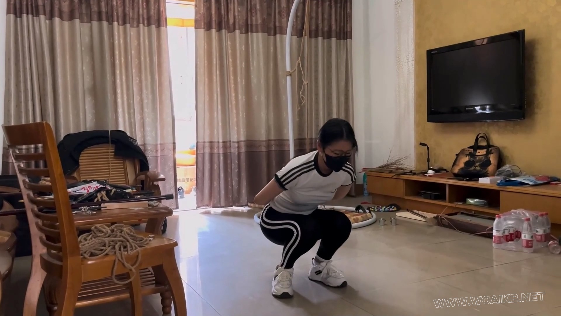 《纪舒静的家规责罚2》客户定拍调教之阿然剧情SP第二部！这次讲述了纪舒静因为没憋 预览图