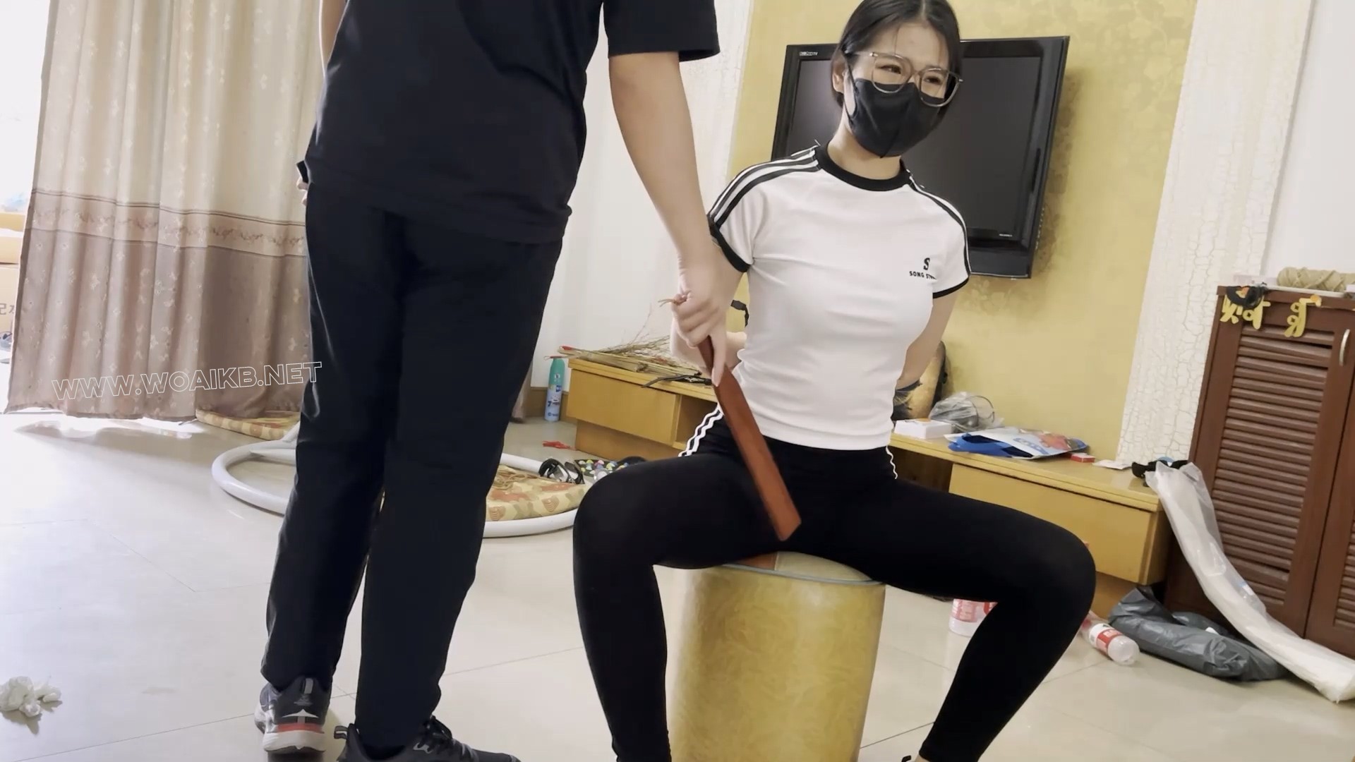 《纪舒静的家规责罚2》客户定拍调教之阿然剧情SP第二部！这次讲述了纪舒静因为没憋 预览图