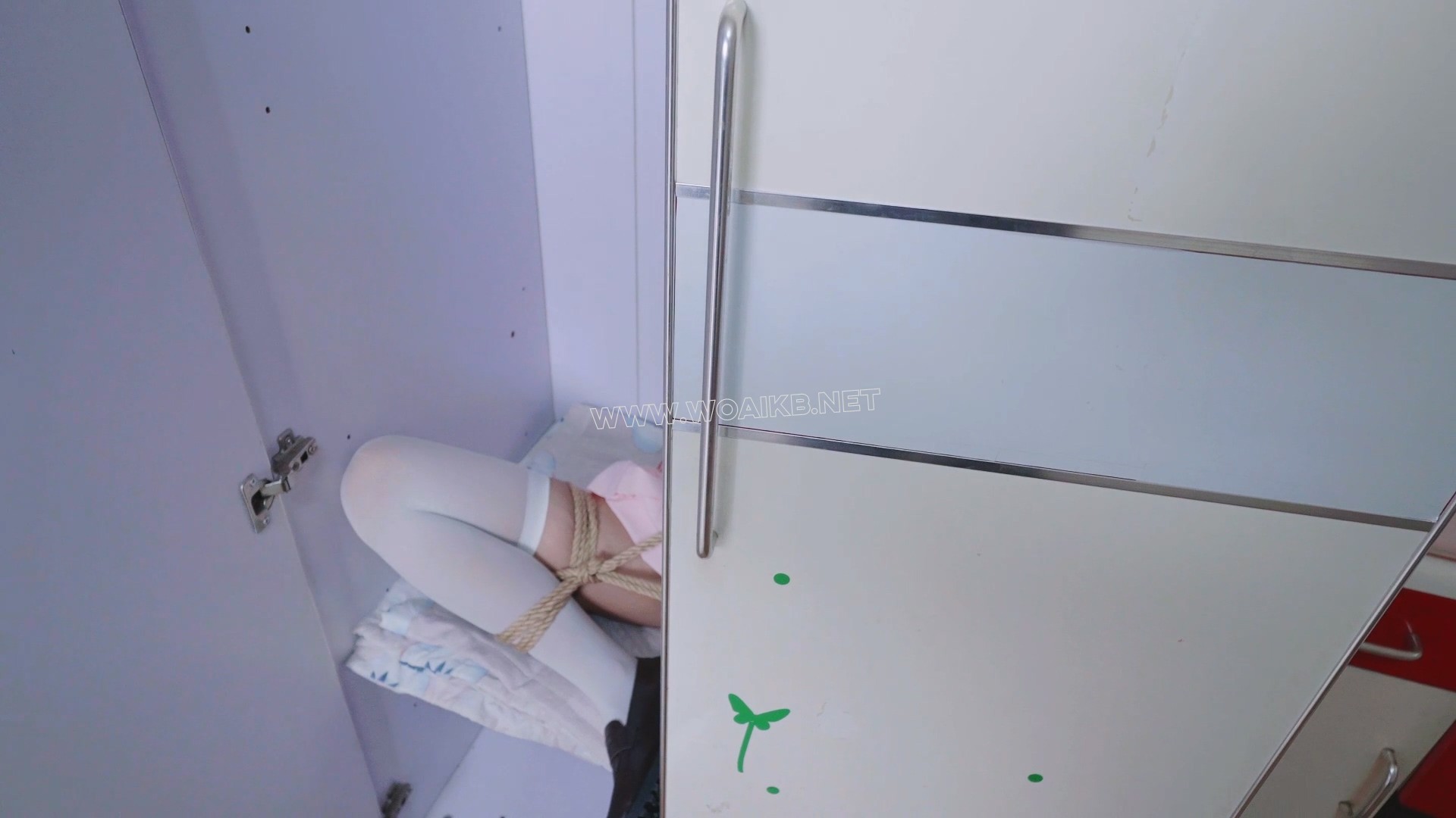 白丝JK，衣柜捆绑 封面图