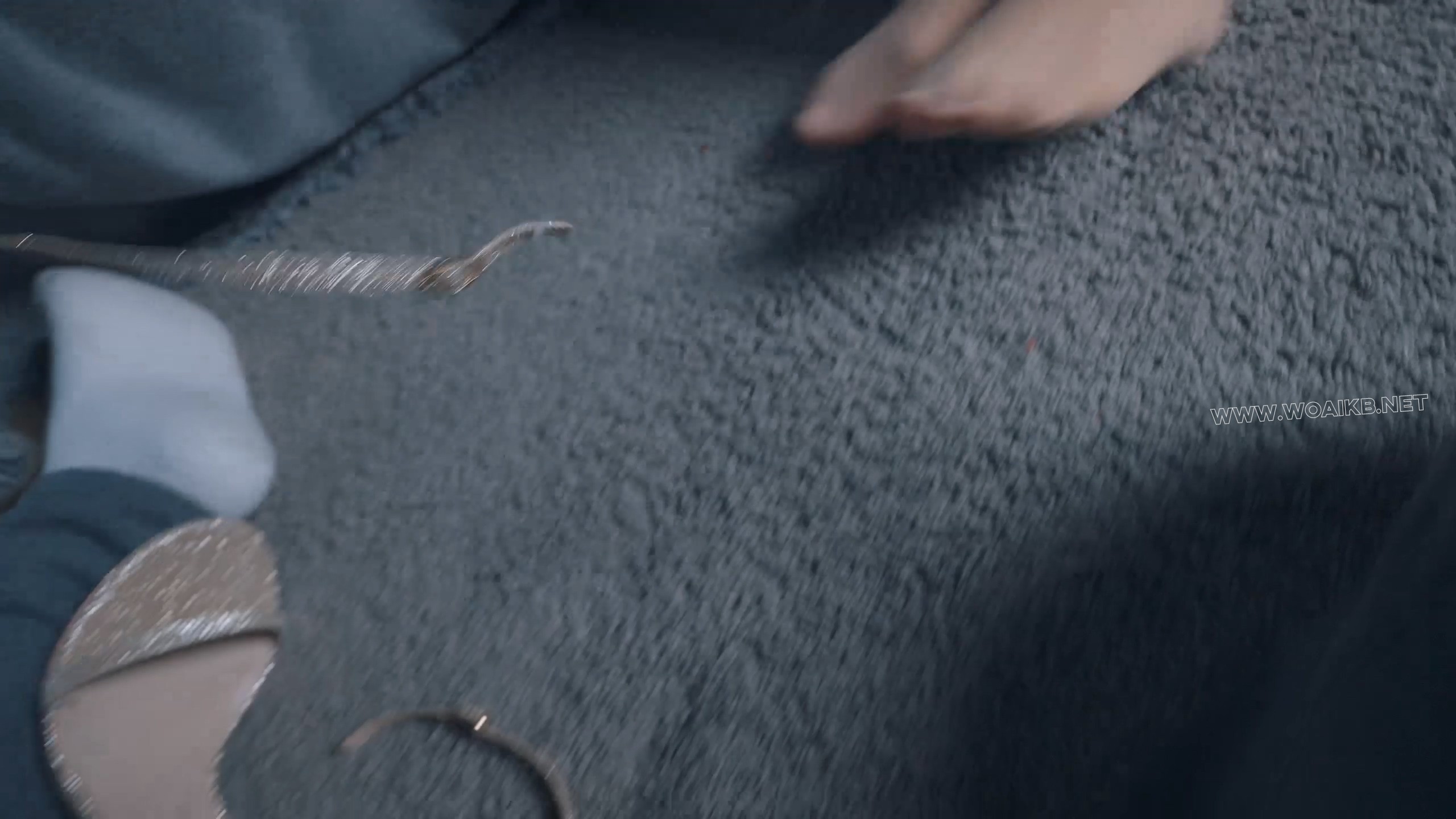 《应聘的女模特》2 紧缚+并腿+口球堵嘴+Tk+抚摸+丝袜堵嘴+胶带堵嘴 预览图