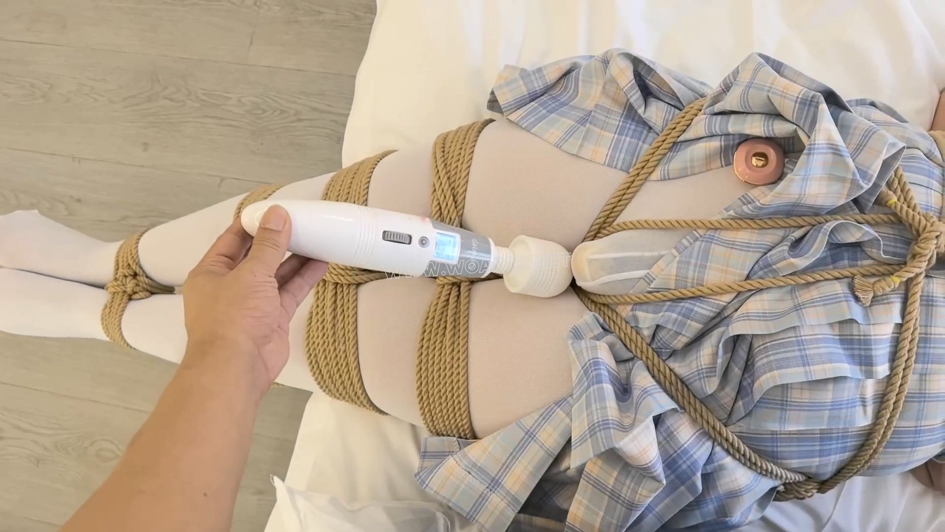 第一视角带兄弟们沉浸式虐m 超紧缚KB 虐到痛哭 多种内置强G 手动抽查 TK白丝足 SP 预览图