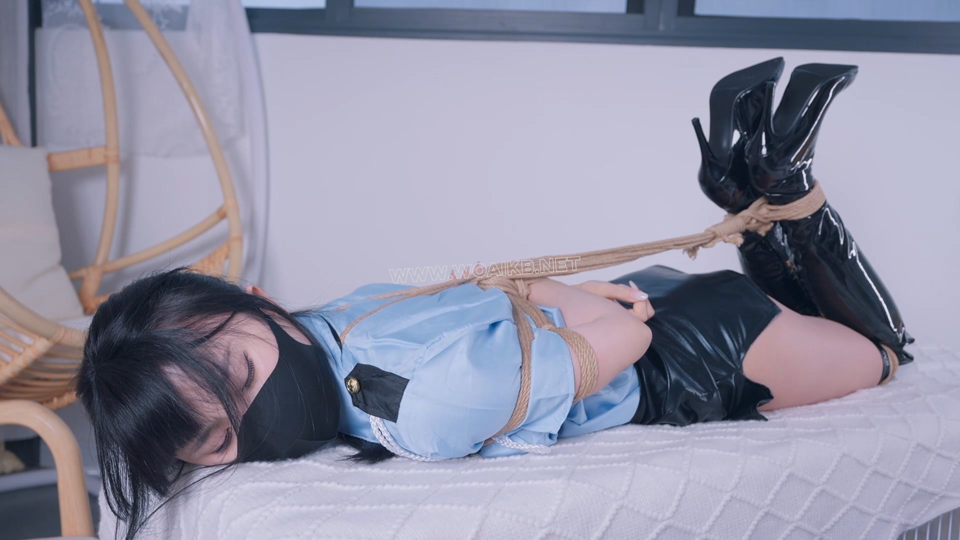 《女巡逻官》第四集 超长时间真实放置，悠米第一次体验放置，在狗笼上驷马捆绑好， 预览图