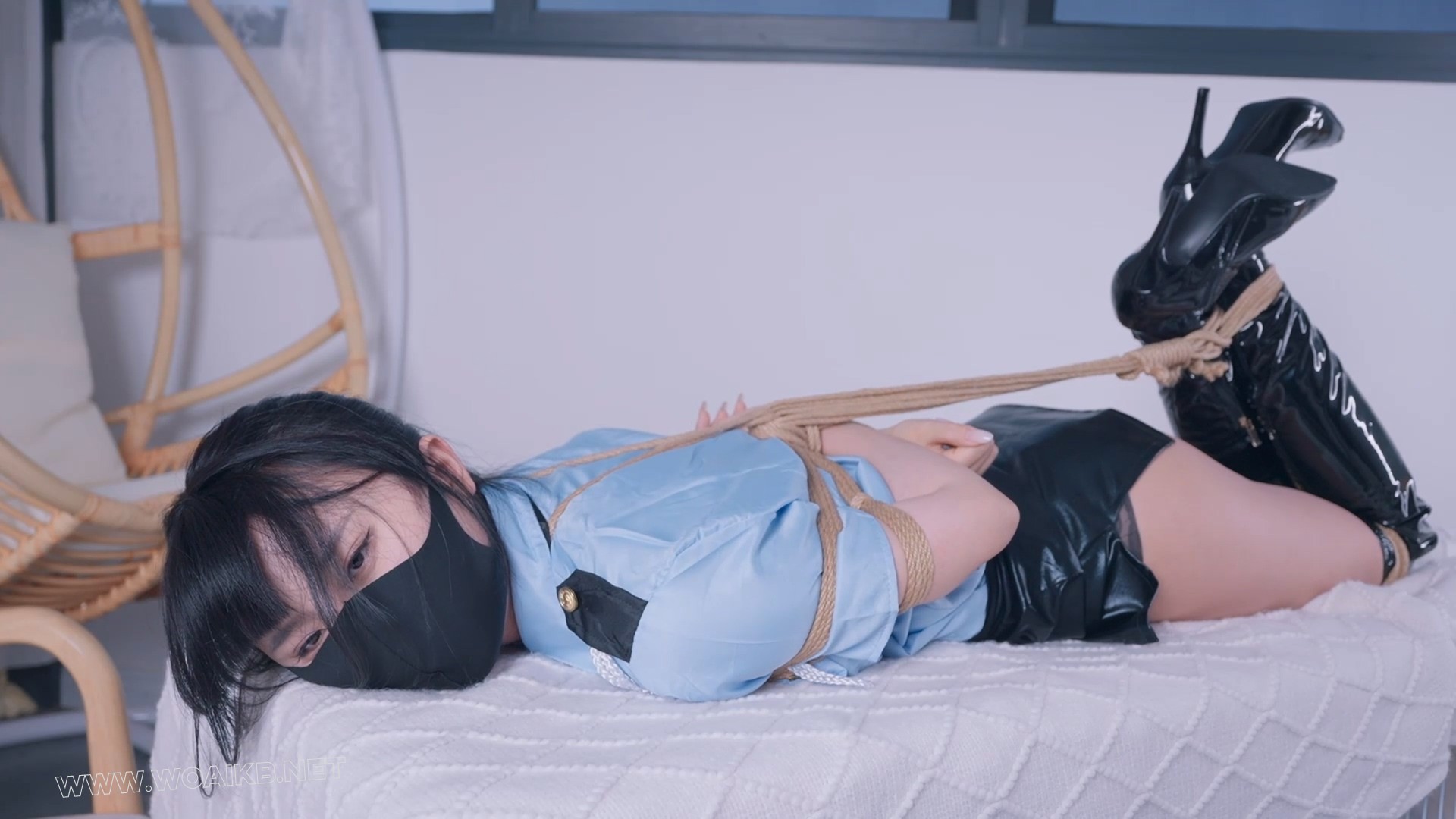 《女巡逻官》第四集 超长时间真实放置，悠米第一次体验放置，在狗笼上驷马捆绑好， 预览图