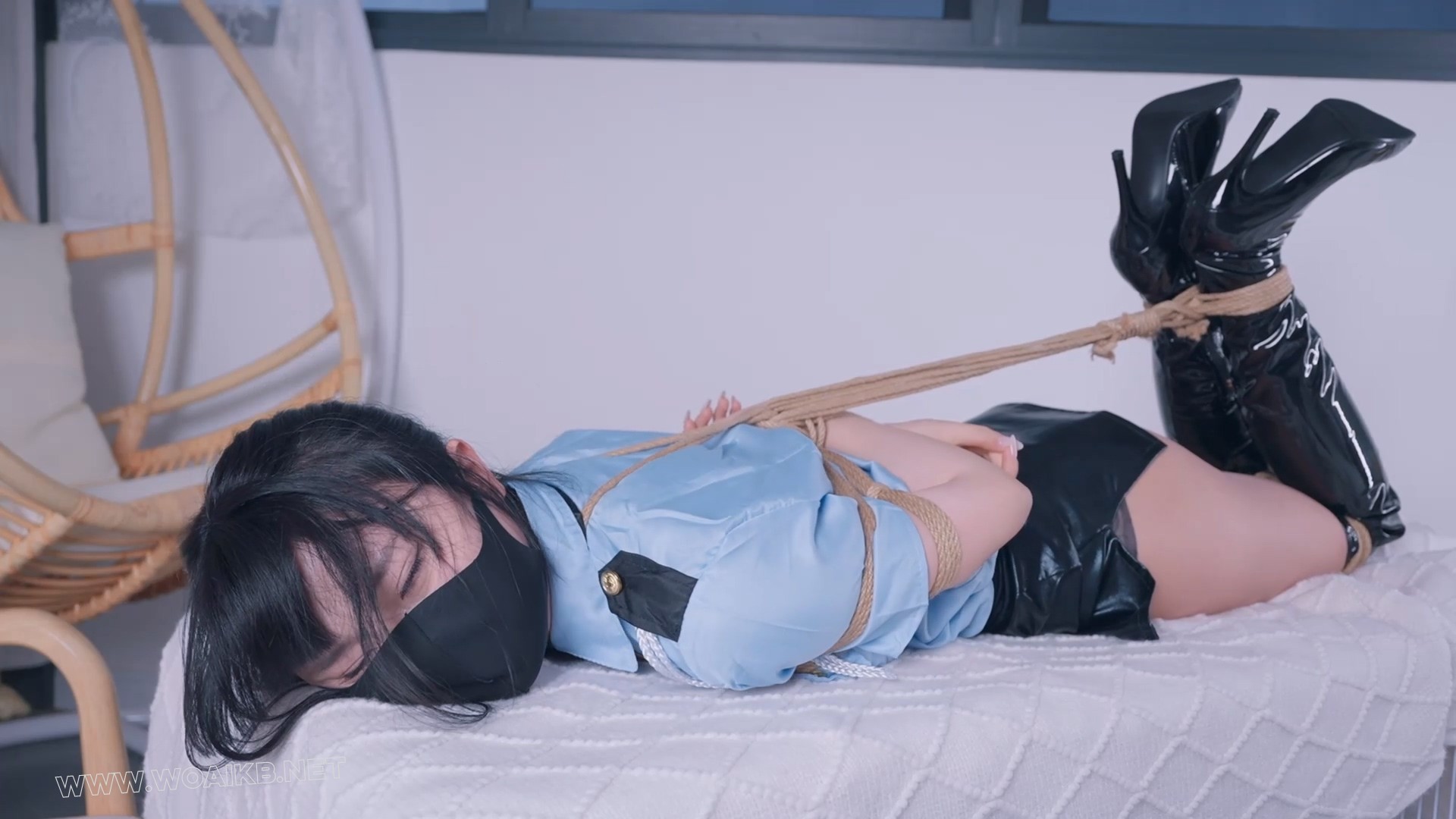 《女巡逻官》第四集 超长时间真实放置，悠米第一次体验放置，在狗笼上驷马捆绑好， 预览图