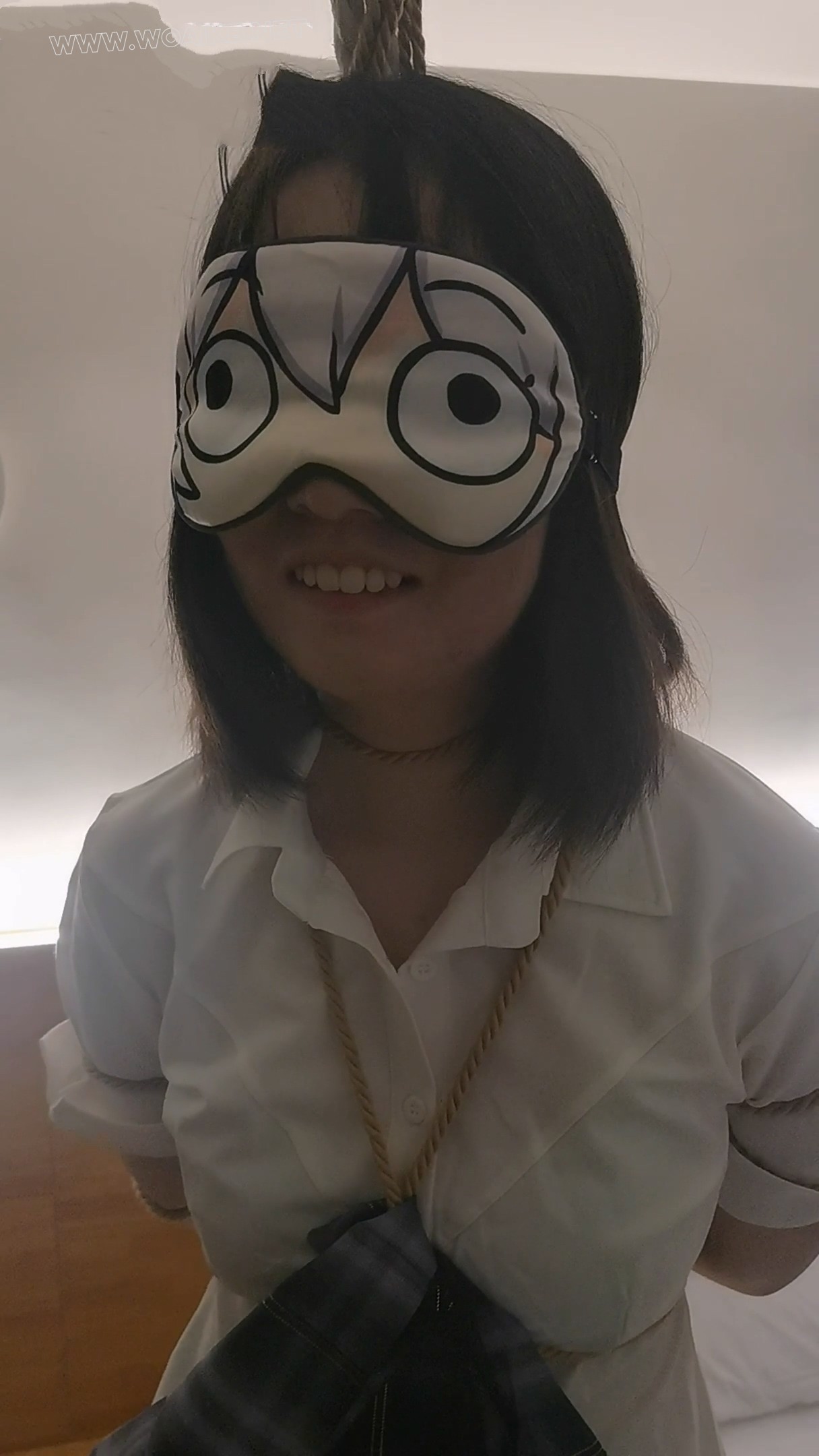 灵言单腿吊强高哭泣 预览图