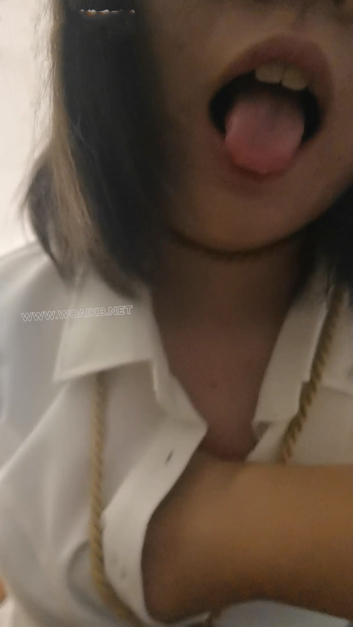 灵言单腿吊强高哭泣 预览图