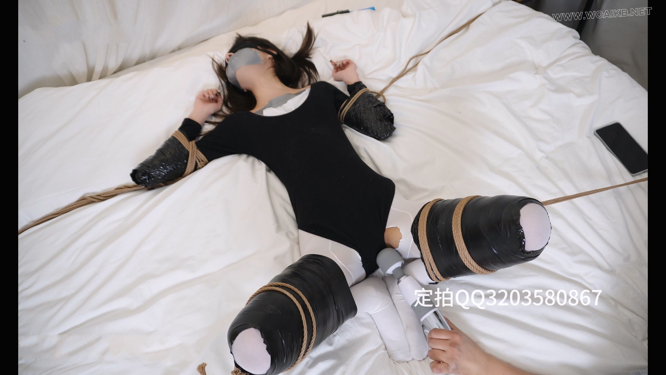 梦婷人形犬四肢全包分开固定 超长叉入式双头允吸式zd棒最大档 感官封闭30分钟不间 预览图