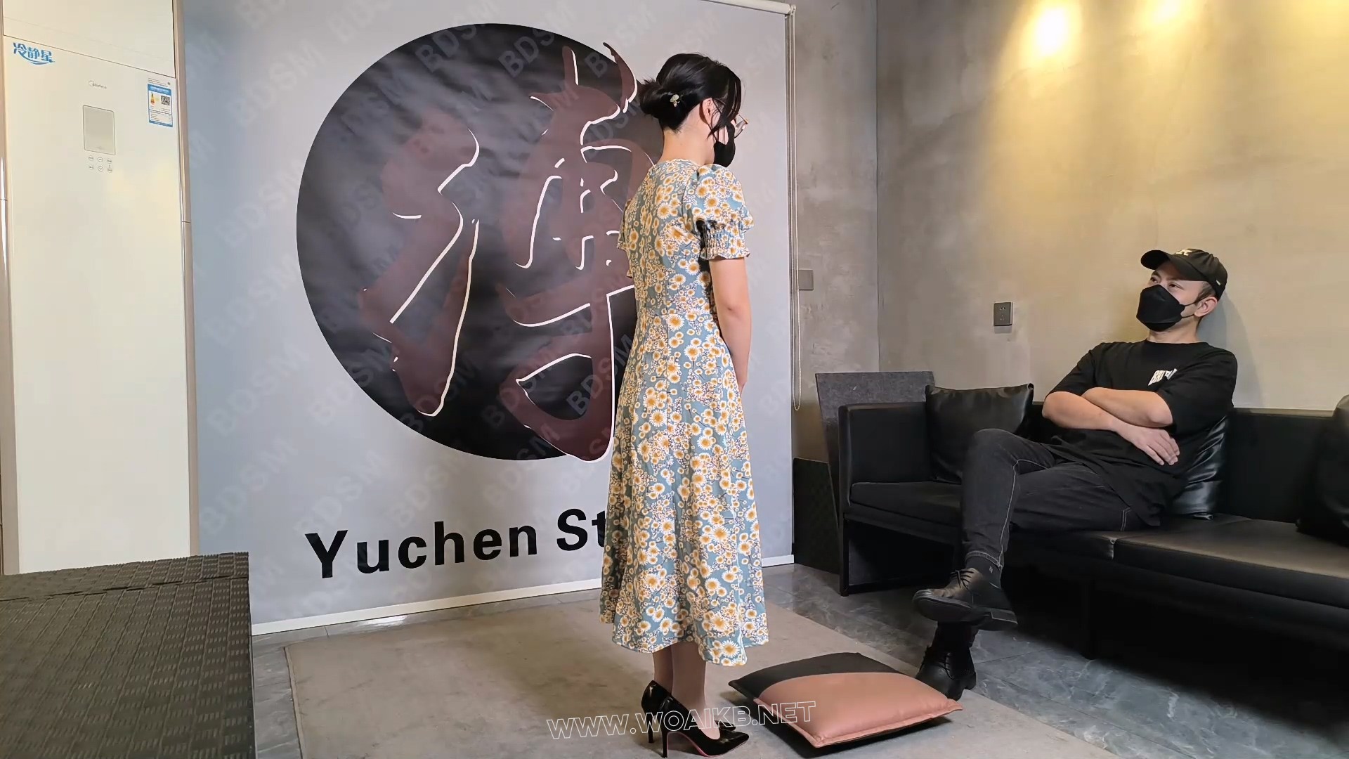 桃色陷阱 反差母狗 捆绑调教 强高羞辱 口舌侍奉 吞吞吐吐 吊打拷问 羞辱玩弄 四眼… 封面图