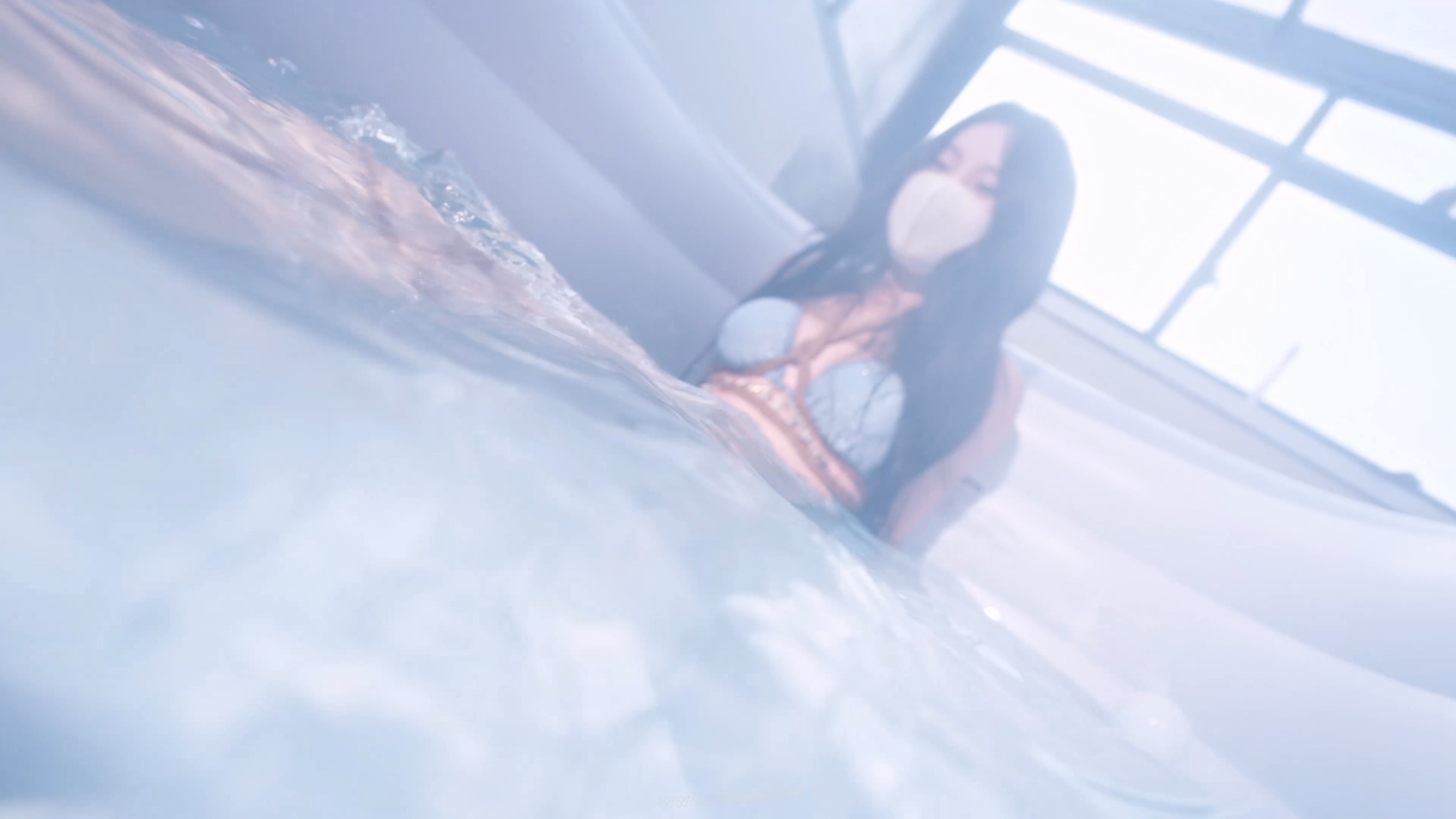 【悠米夏日特辑】快来和悠米清凉一夏吧《应聘的女模特》3 极限驷马（只要敢低头就 预览图