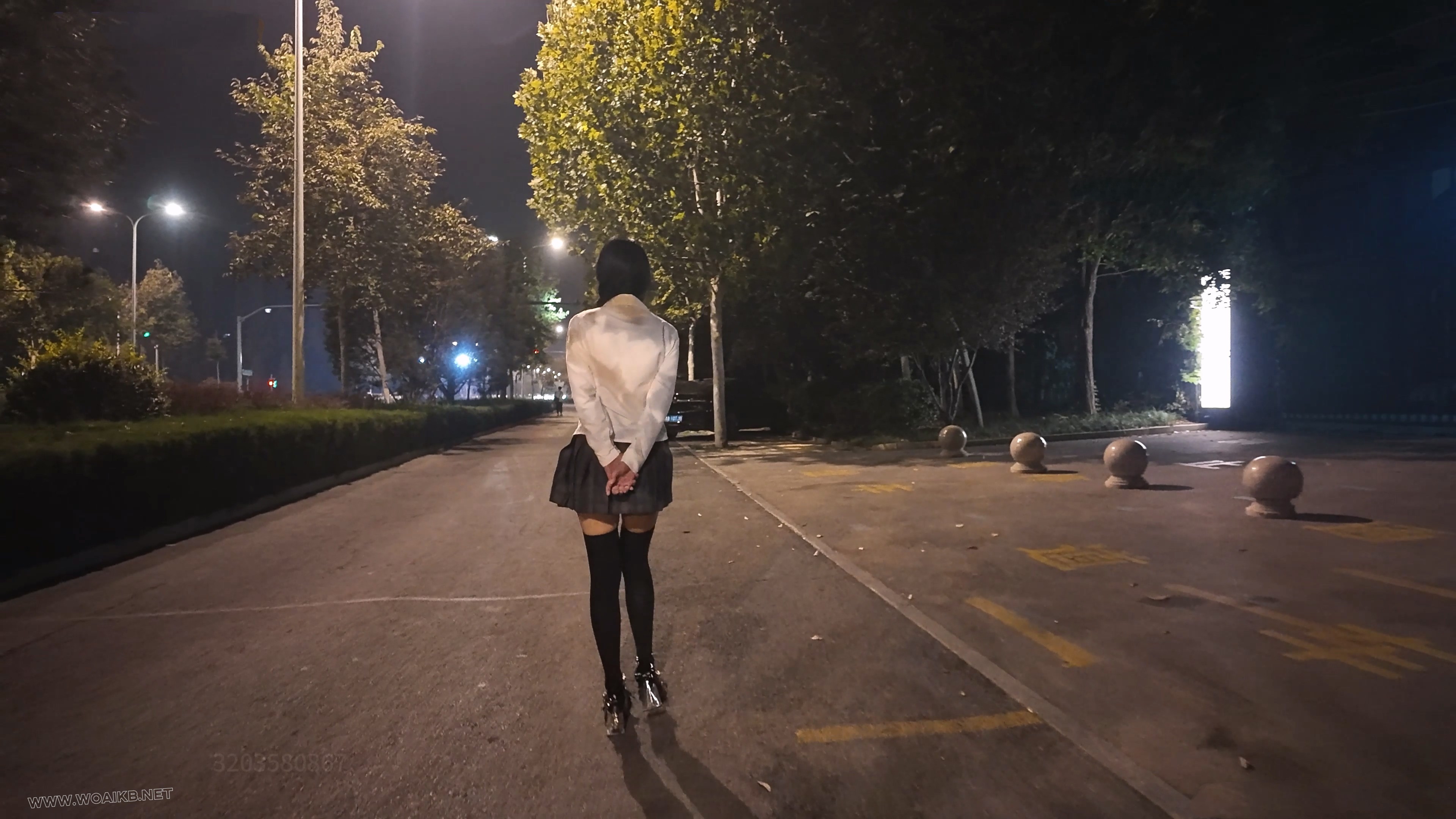 新人少萝妹子霜喵 捆绑户外震动假Y具调教 悦耳萝莉音耳边姣川 对话声音都颤抖了 专 预览图