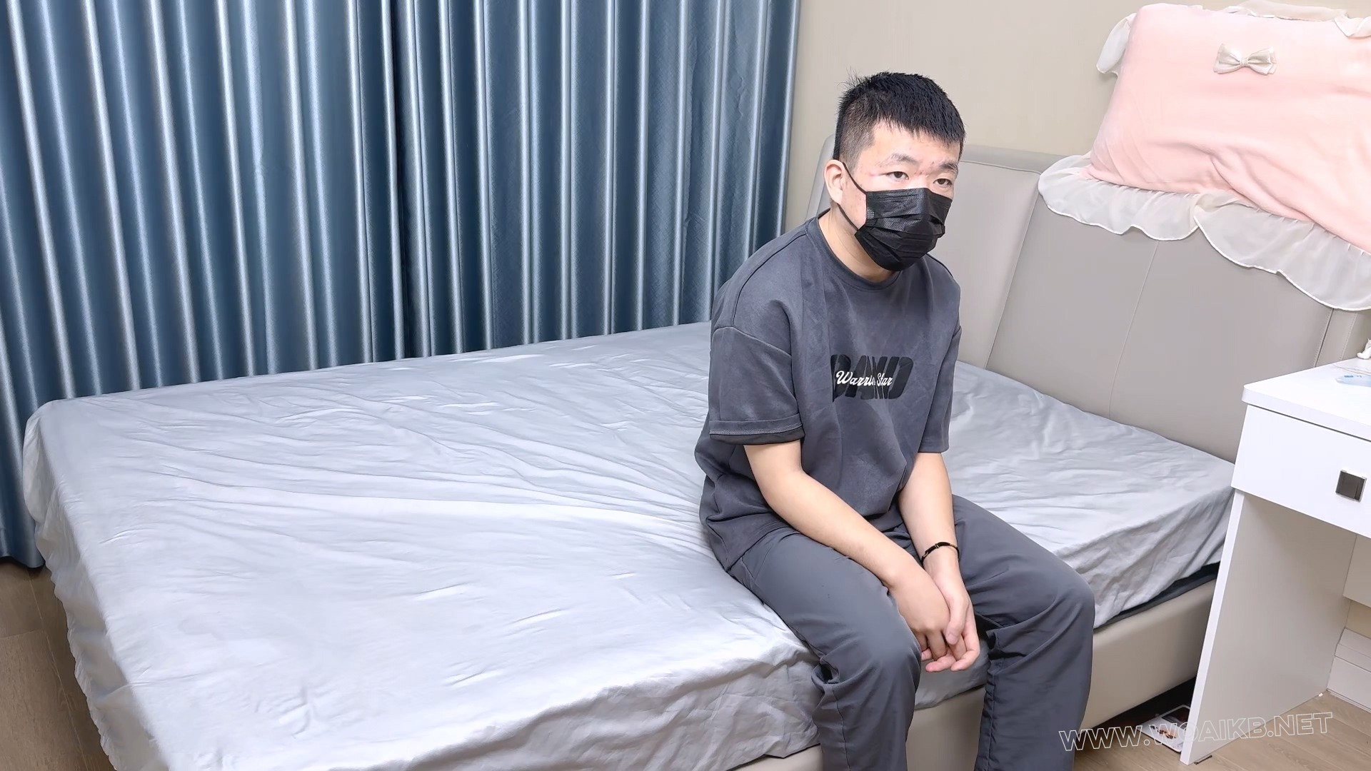 清纯实习生遇上变态经理（剧情，sp，，快乐棒，强糕） 预览图