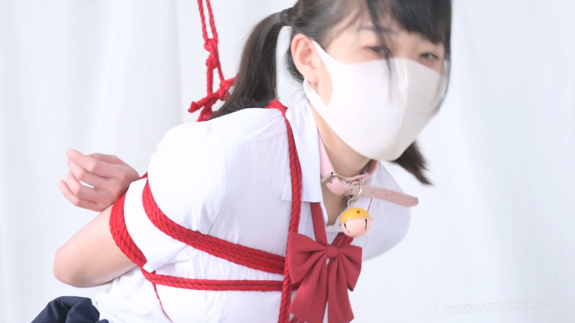 再次犯错的JK少女上集 JK 白丝 双马尾LOLI 鞭打 强膏 固定放置 强高放置 锁链口球 预览图