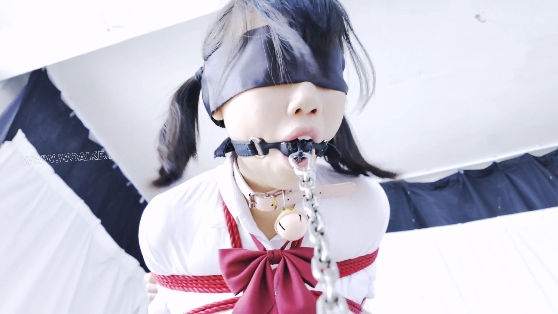 再次犯错的JK少女上集 JK 白丝 双马尾LOLI 鞭打 强膏 固定放置 强高放置 锁链口球 预览图