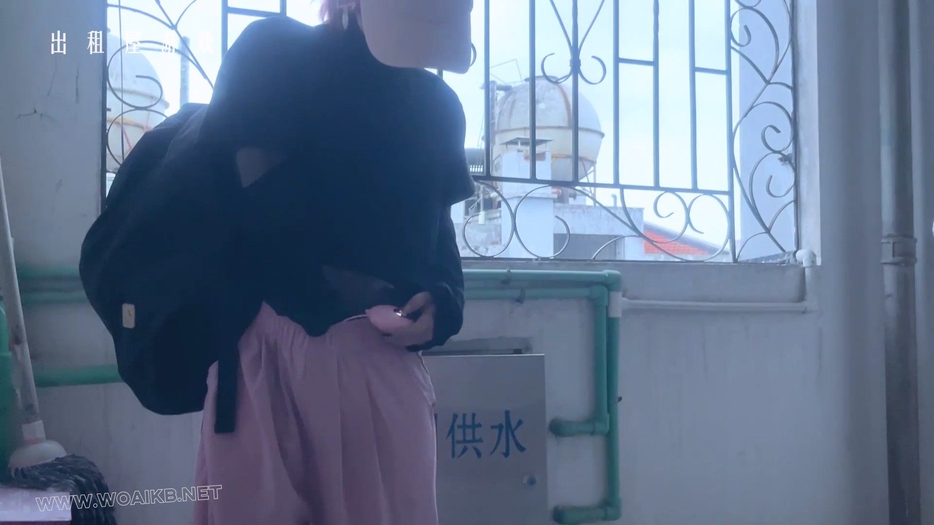 【出租屋游戏】超完整胶衣露出！从穿衣到出门在大街上震动躲在露天球场自亵！最后 预览图