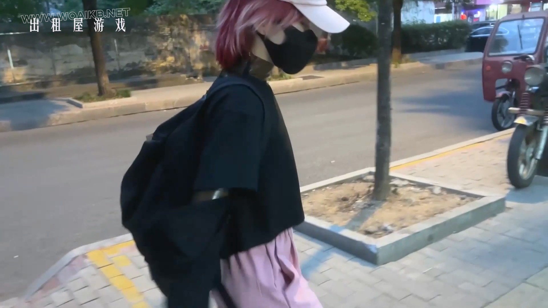 【出租屋游戏】超完整胶衣露出！从穿衣到出门在大街上震动躲在露天球场自亵！最后 预览图