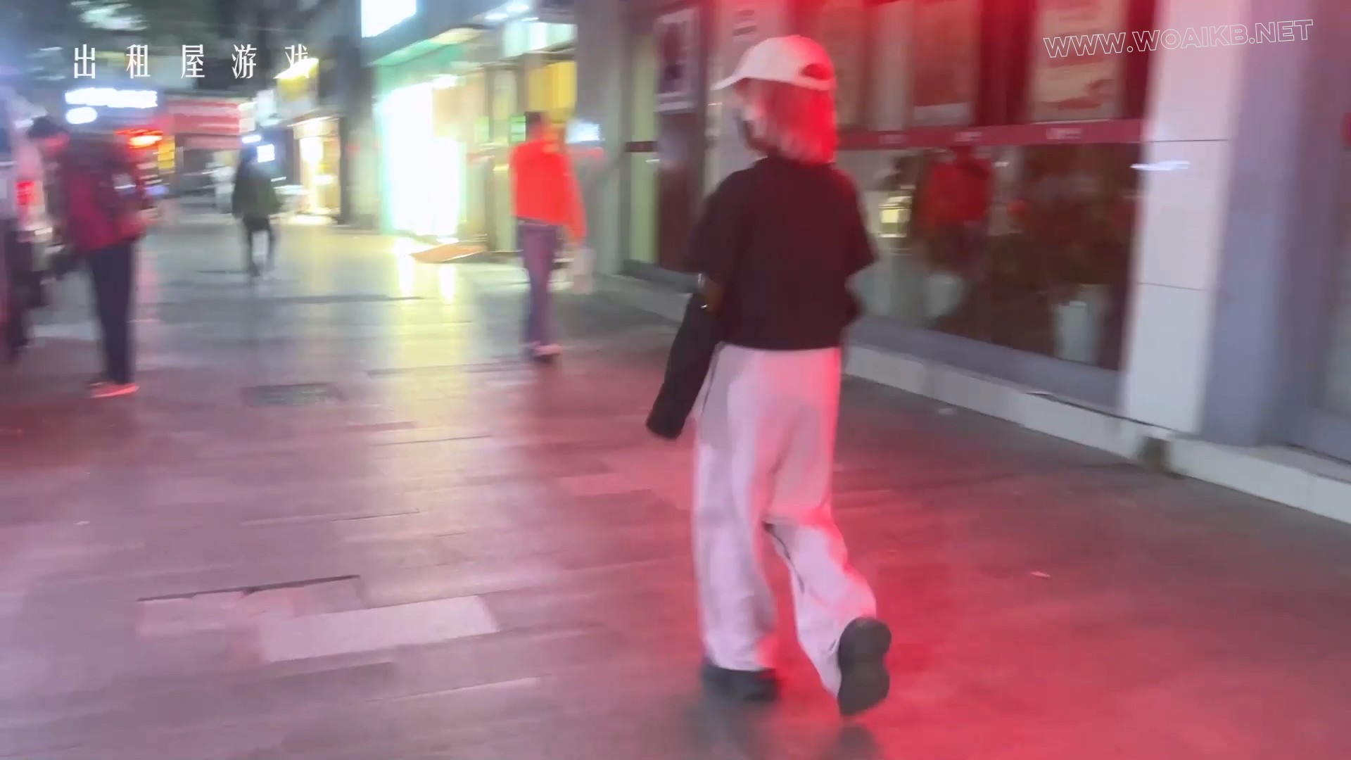 【出租屋游戏】超完整胶衣露出！从穿衣到出门在大街上震动躲在露天球场自亵！最后 预览图