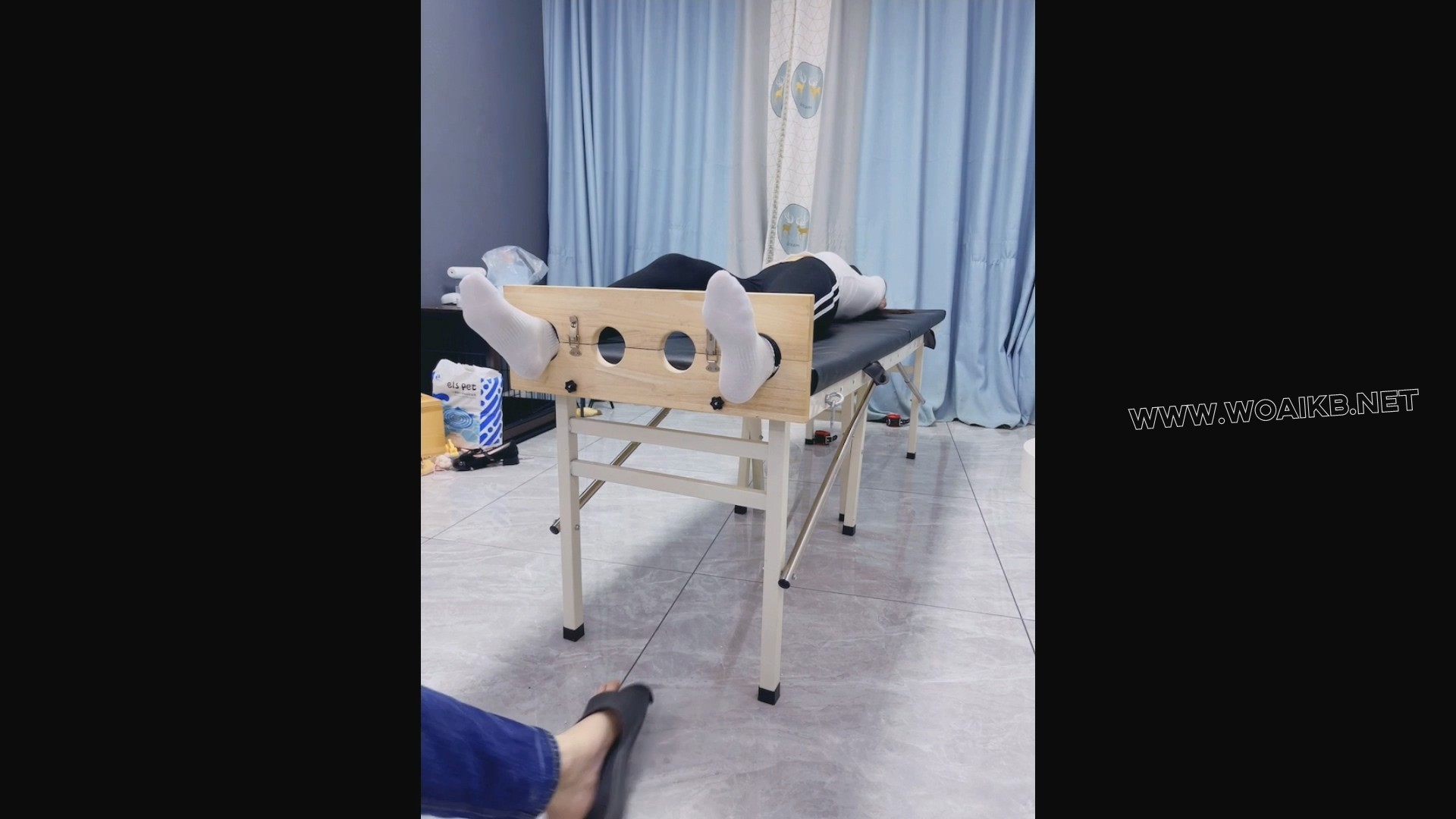 刑床驾驶员2！超级超级怕痒模特糖糖的第二部TK片~超怕痒运动服少女体验严厉TK，怕 预览图