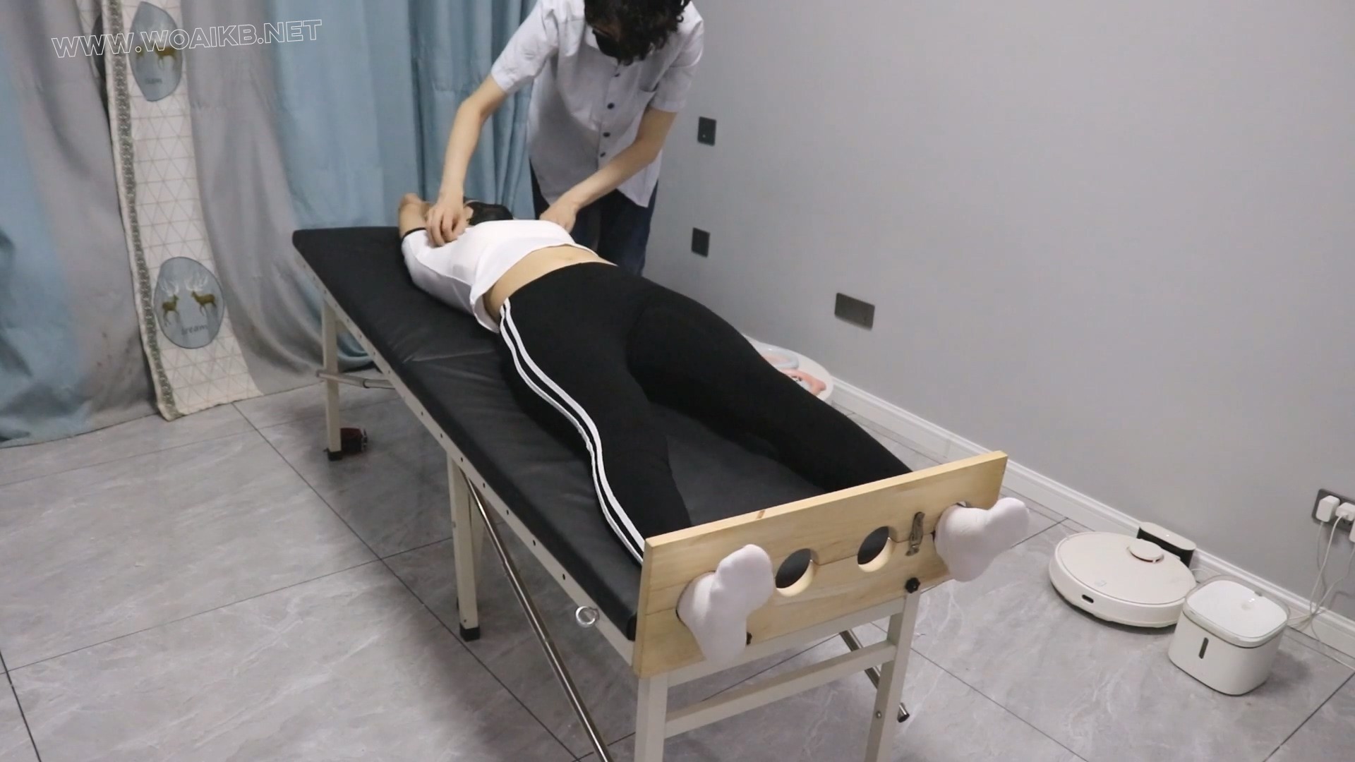 刑床驾驶员2！超级超级怕痒模特糖糖的第二部TK片~超怕痒运动服少女体验严厉TK，怕 预览图