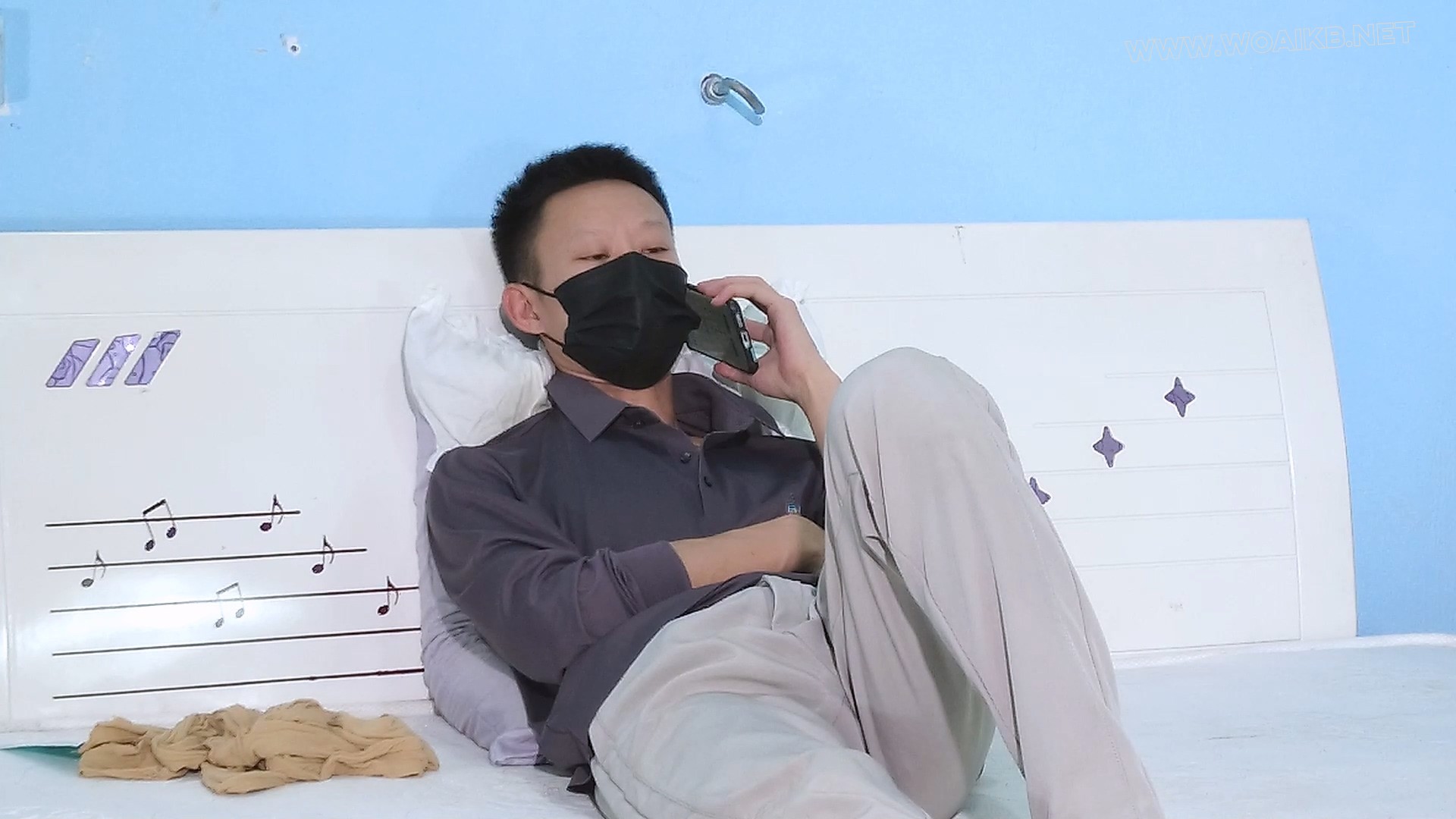 校服大尺度胶带乳贴内空换肉色连身丝袜！捆绑疯狂挠痒！棒棒刺激多次羞耻强G！  《… 封面图