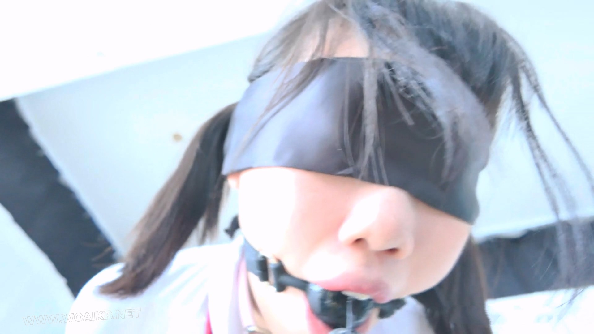 再次犯错的JK少女下集 JK 白丝 双马尾LOLI 口胶训练 强制口 装置调教 鞭打 强膏 固 预览图