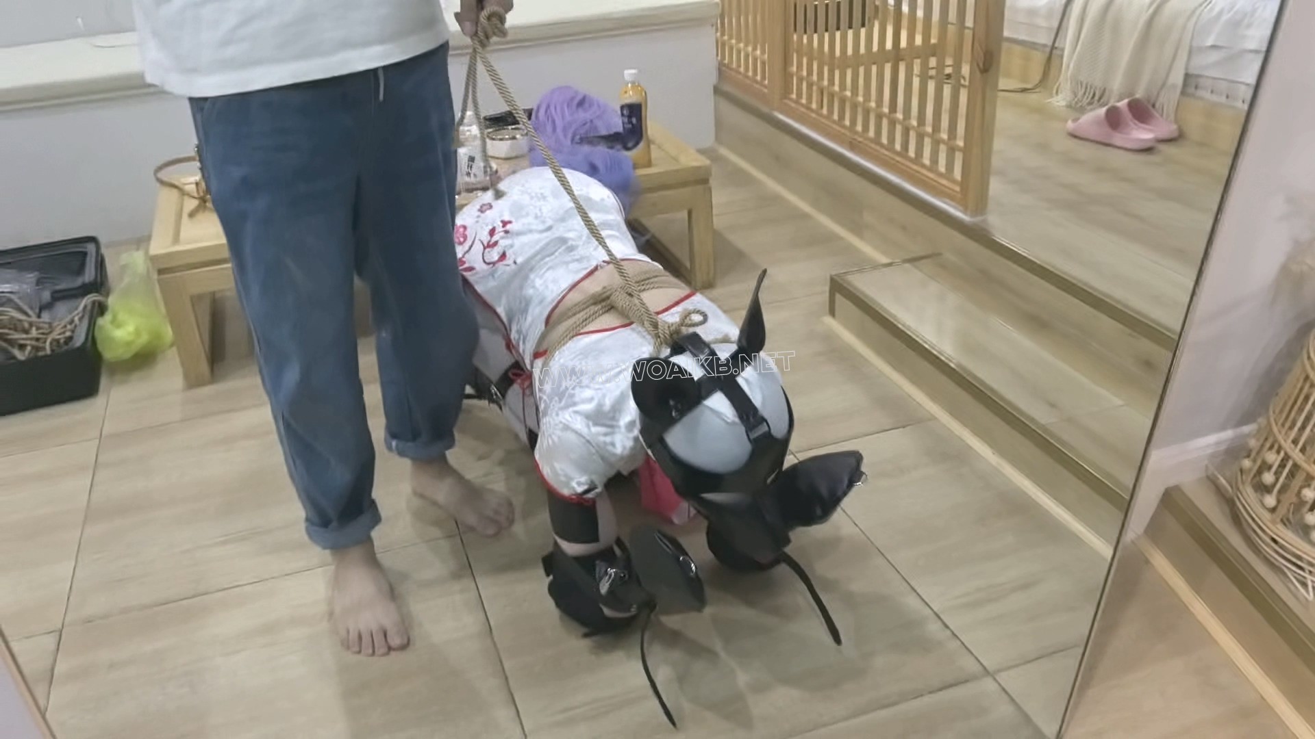 碧蓝航线(旗袍）独角兽的深H训练 释放口水 多重震动强糕 变身狗奴狂虐遛弯 四肢固 预览图