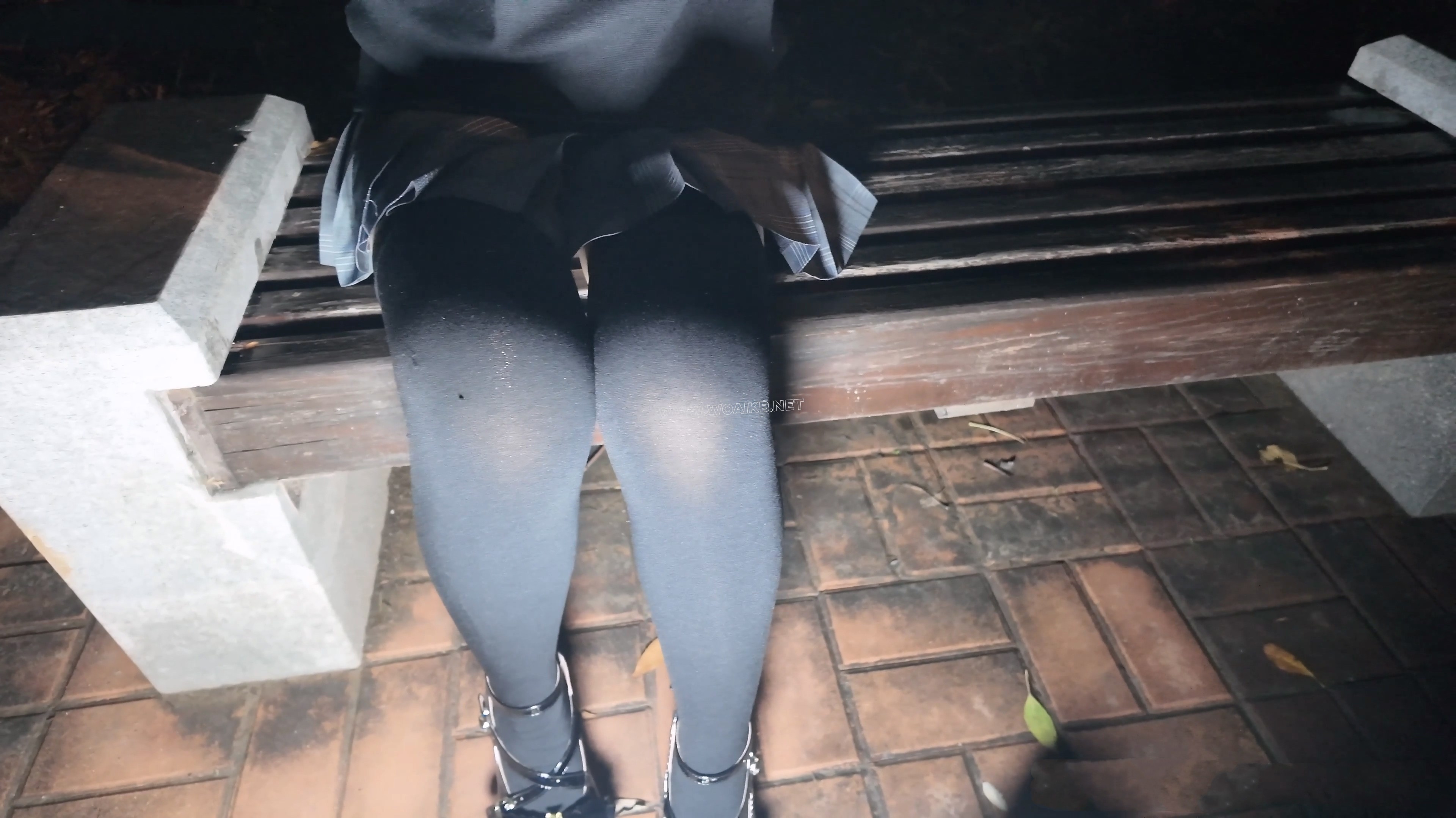 少萝霜喵 捆绑路边震动假Y具调教 第二弹 悦耳萝莉音耳边姣川 对话声音都颤抖了 路 预览图