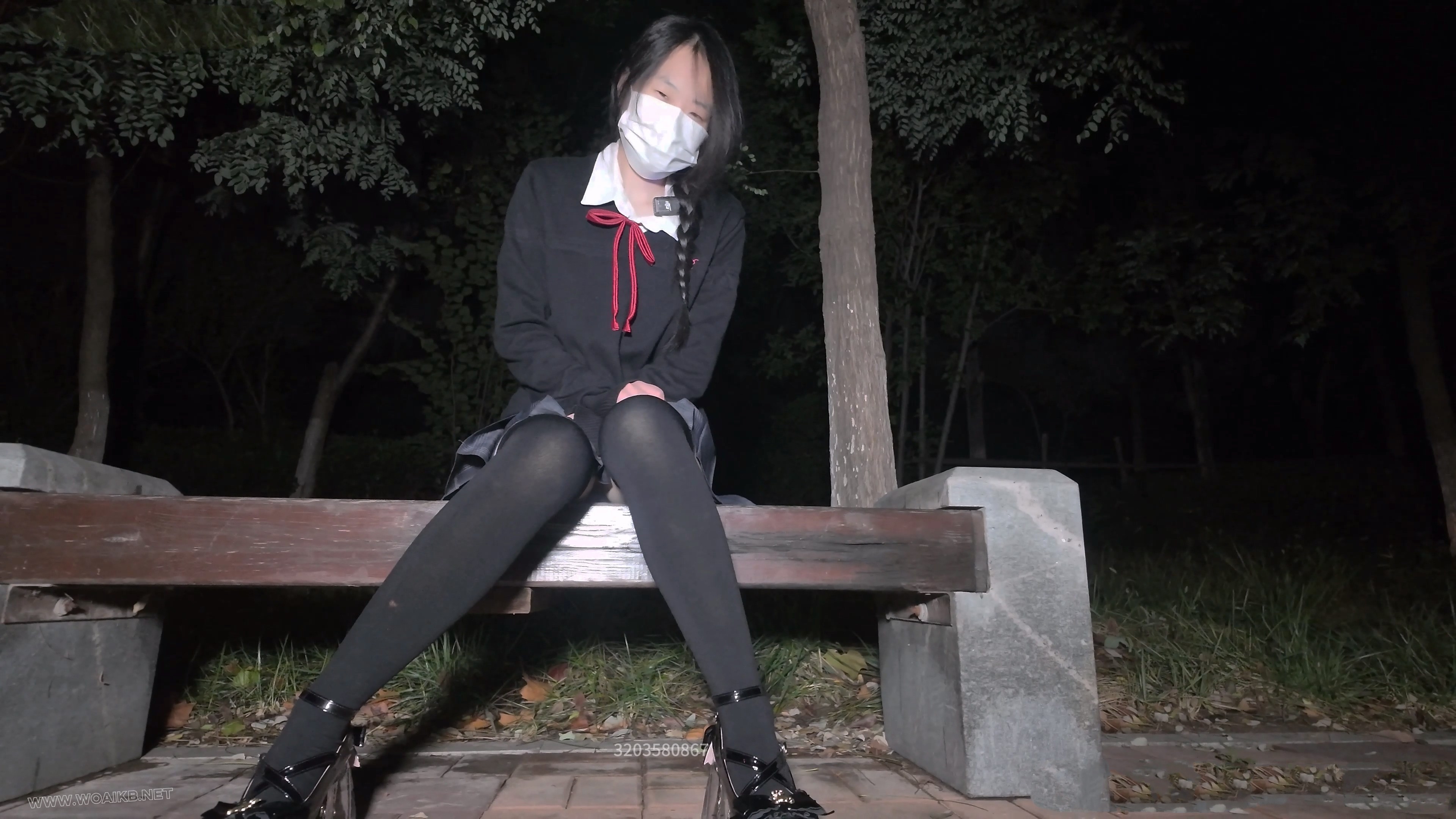 少萝霜喵 捆绑路边震动假Y具调教 第二弹 悦耳萝莉音耳边姣川 对话声音都颤抖了 路 预览图