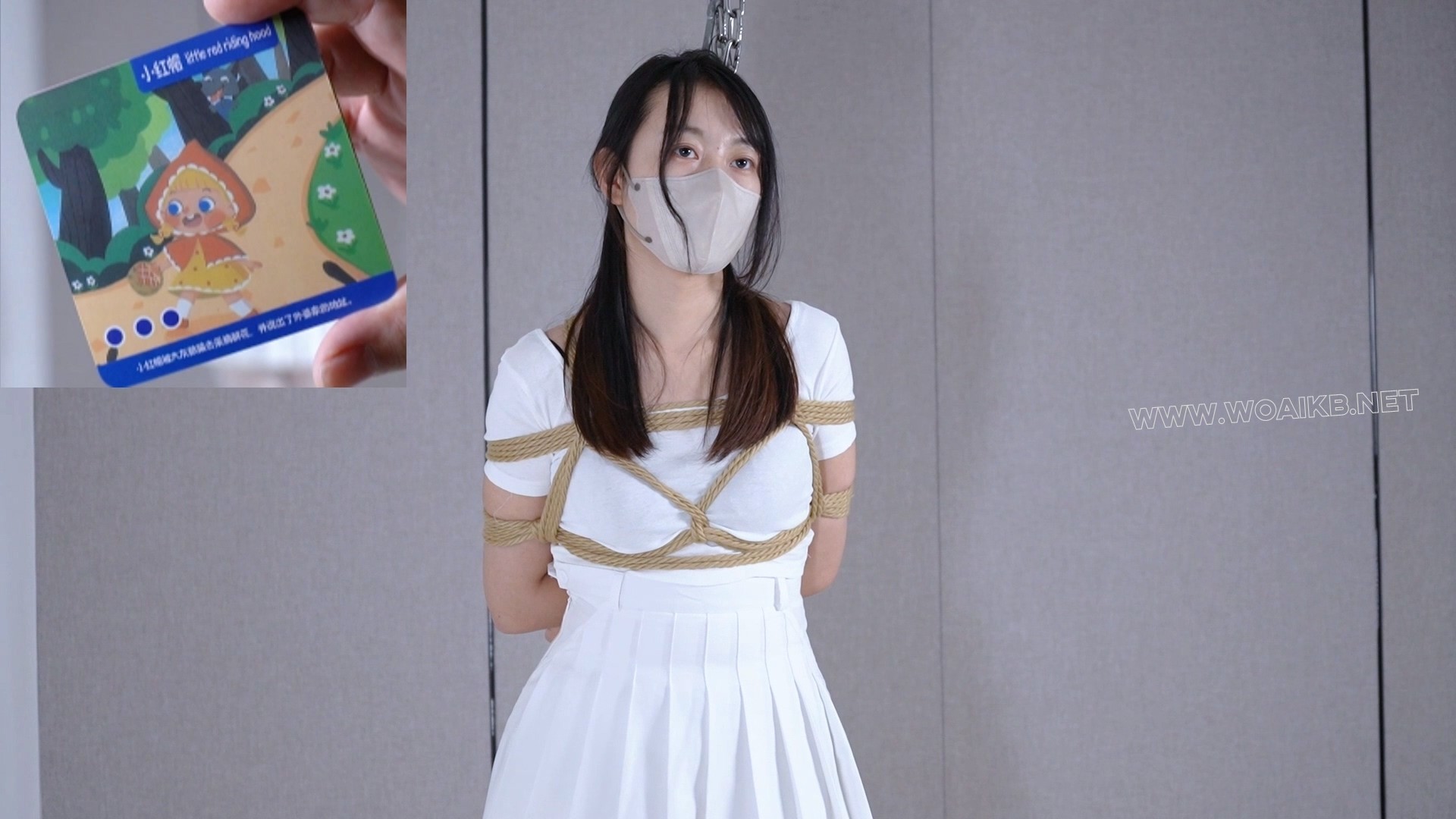 清纯女大学生挑战神秘游戏 预览图
