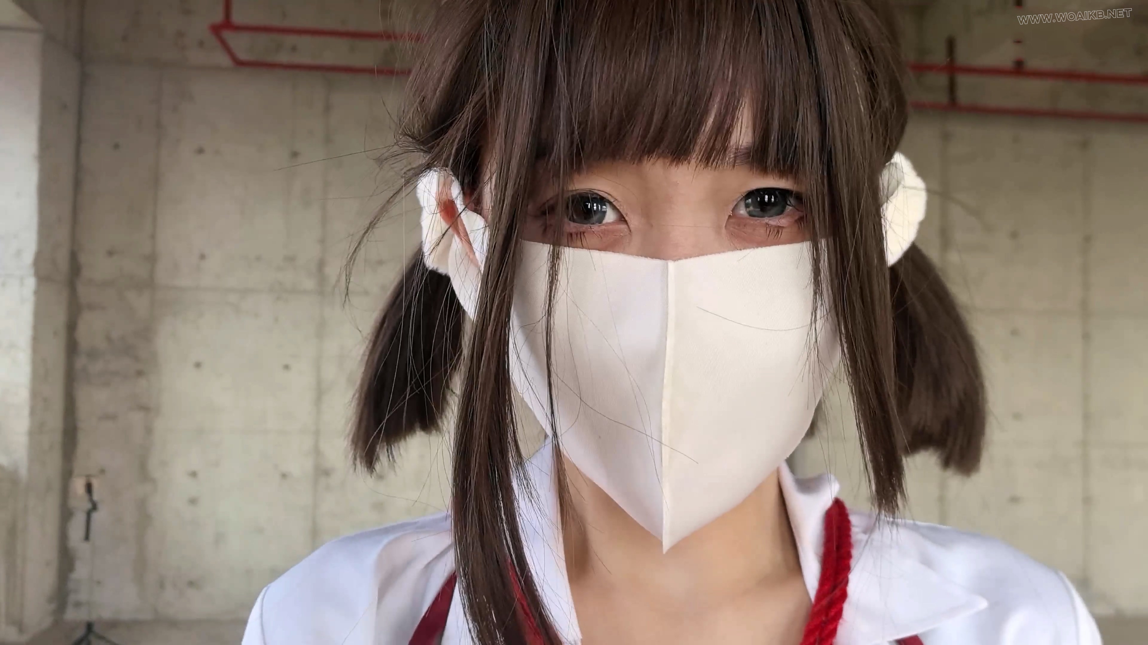 【尤美加奈】废墟续作！双马尾白丝JK被羞耻调教 强制走绳+郊狼+小黑屋蒙眼股绳TD棒 预览图